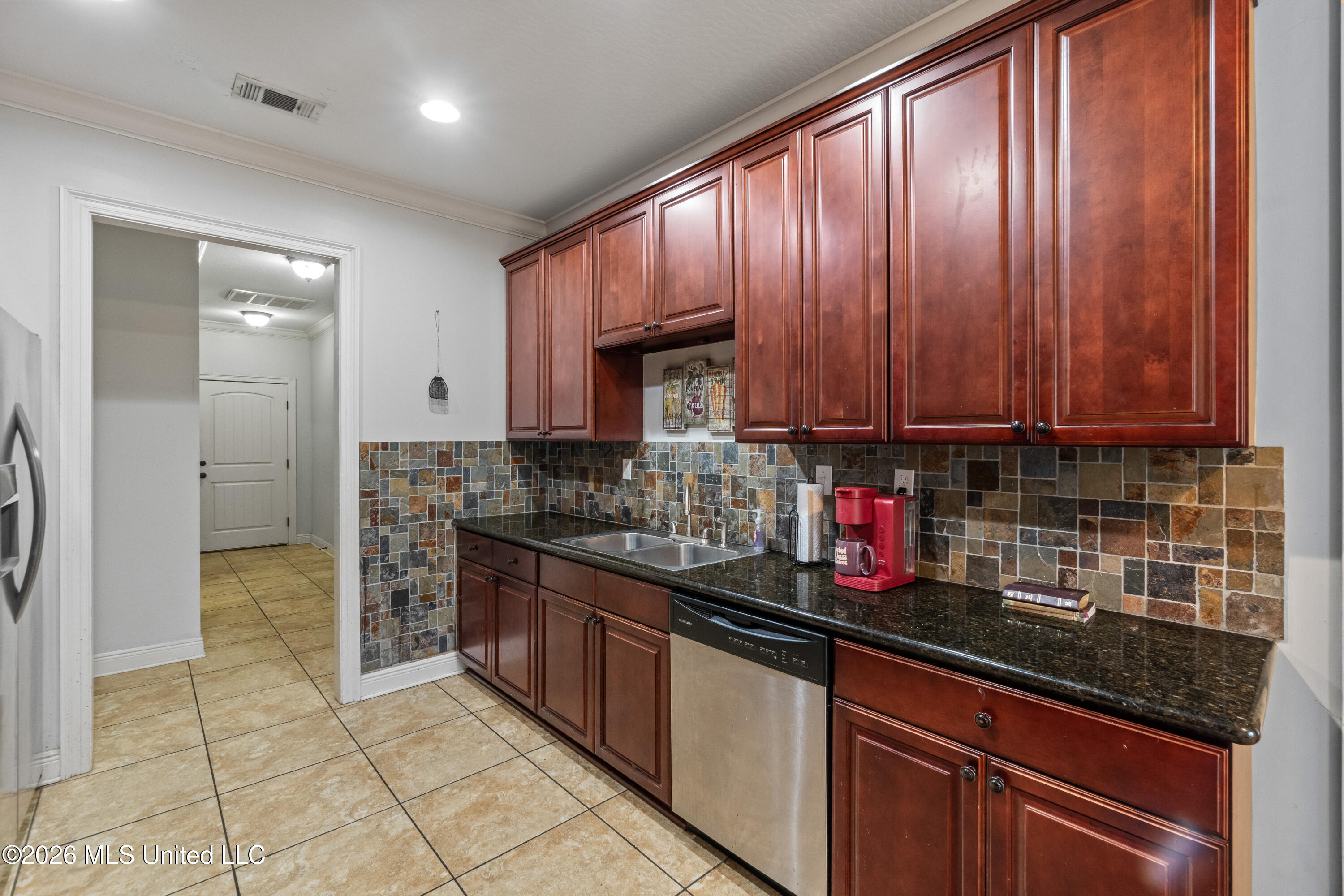 59 Lamplighter Lane Property Photo 12
