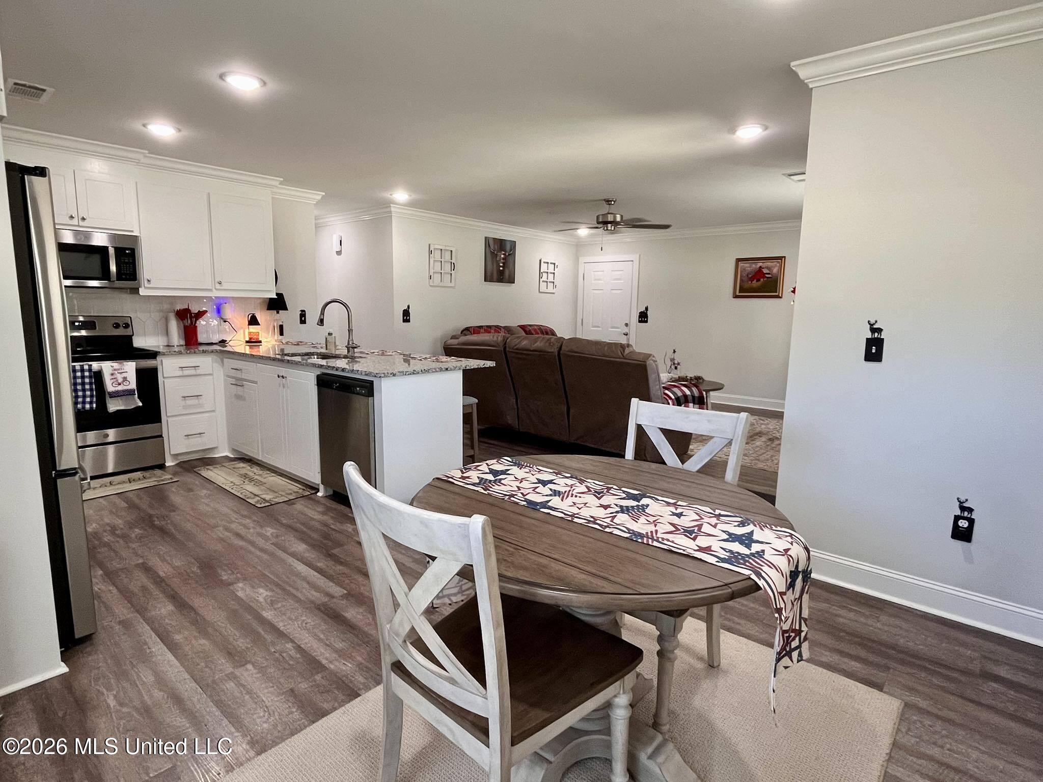 1421 Scr 66 Road Property Photo 15