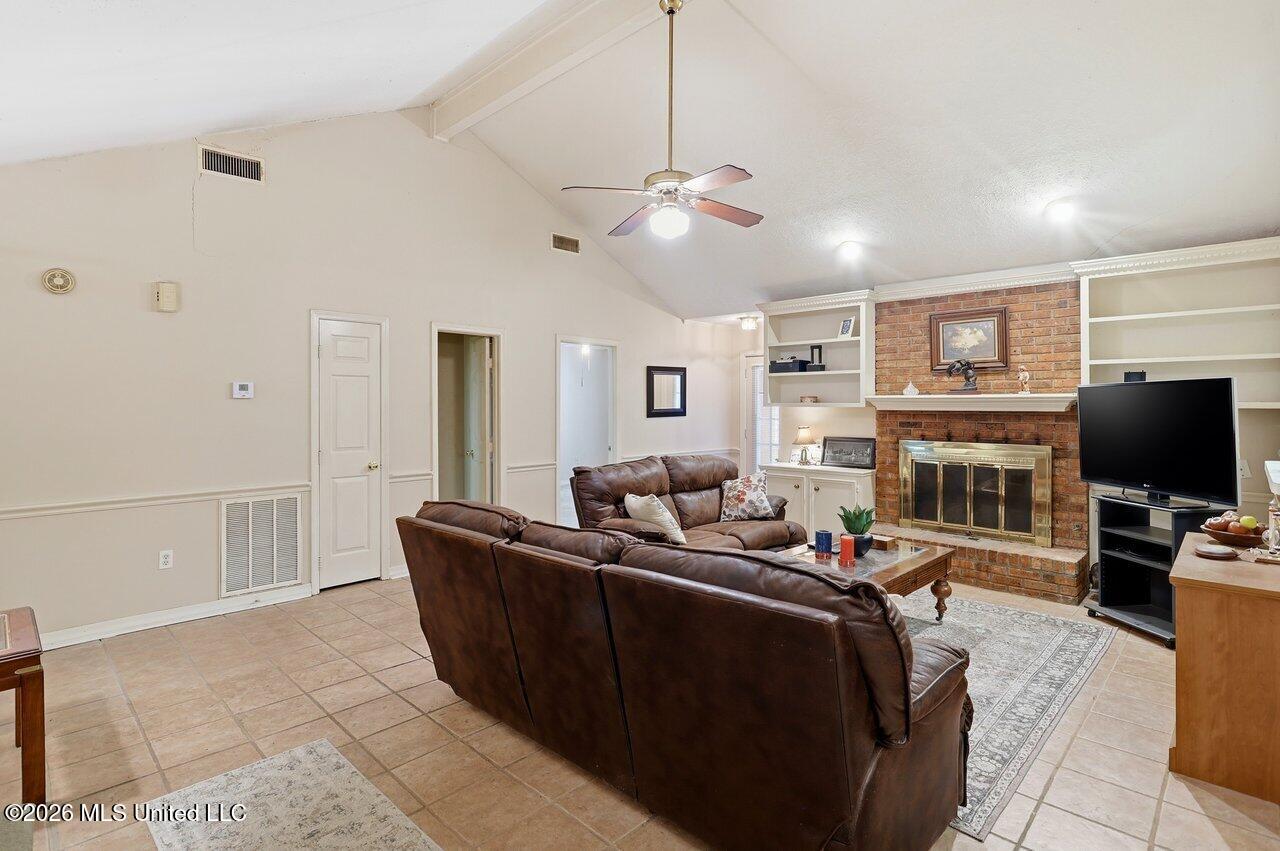 7153 Copper Ridge Drive Property Photo 3
