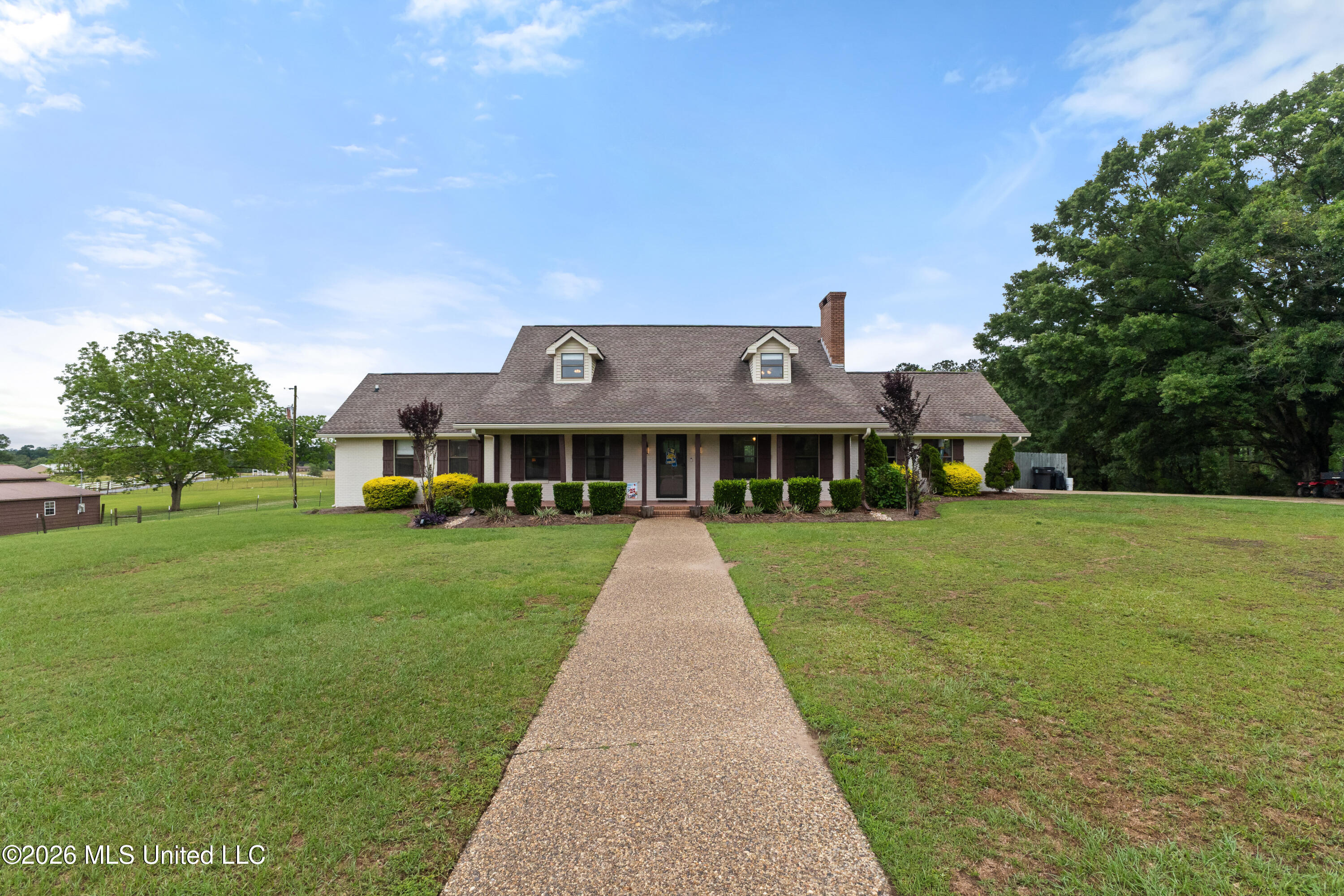 1329 Grantham Road Property Photo 2