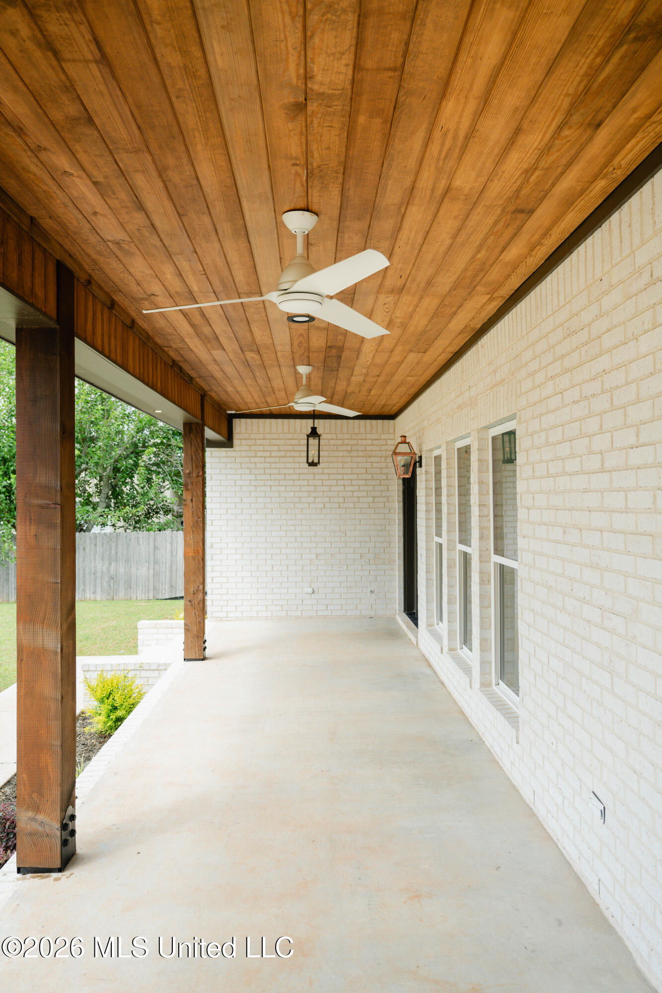 1416 E Beach Boulevard Property Photo 4