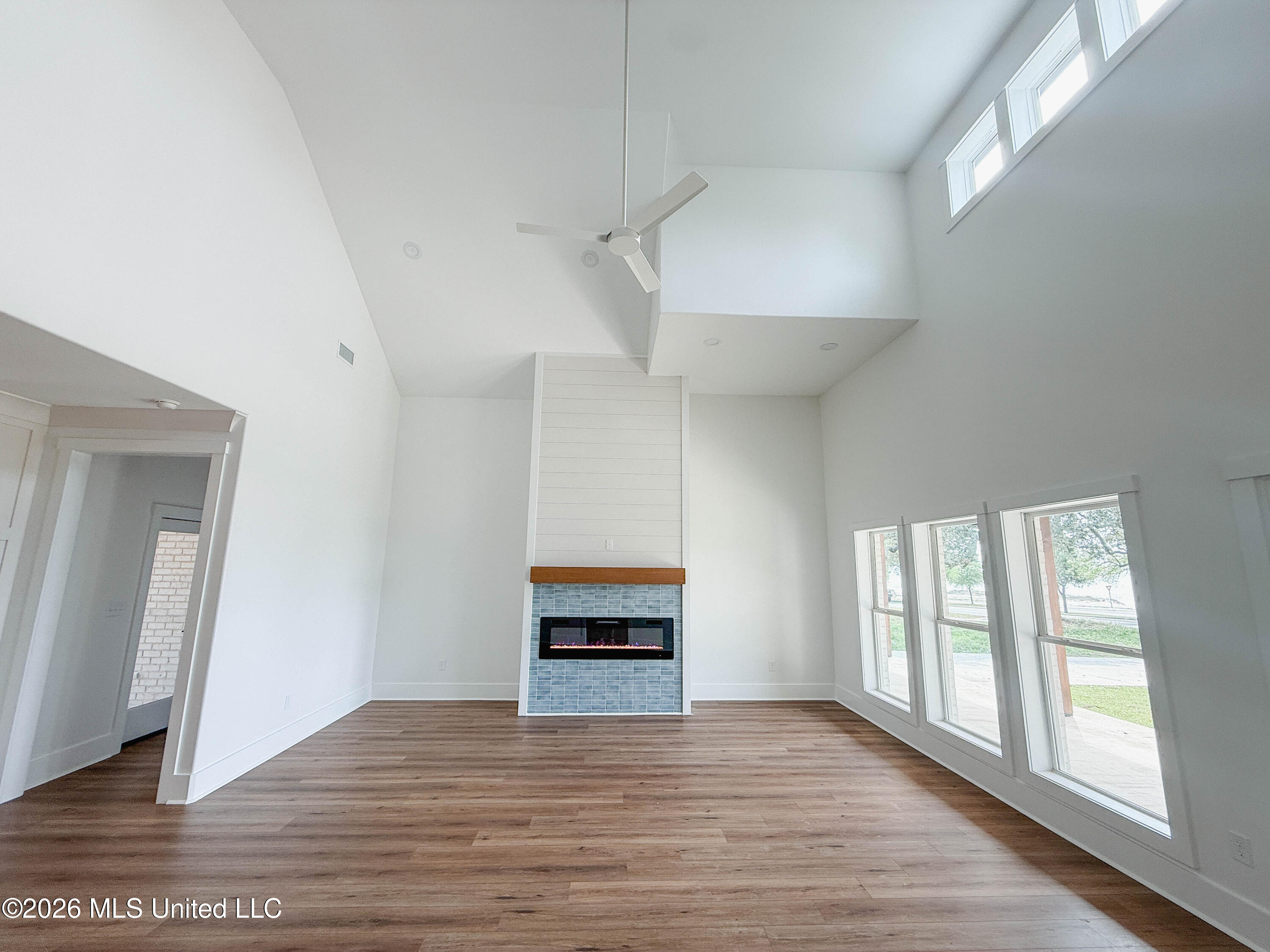 1416 E Beach Boulevard Property Photo 7
