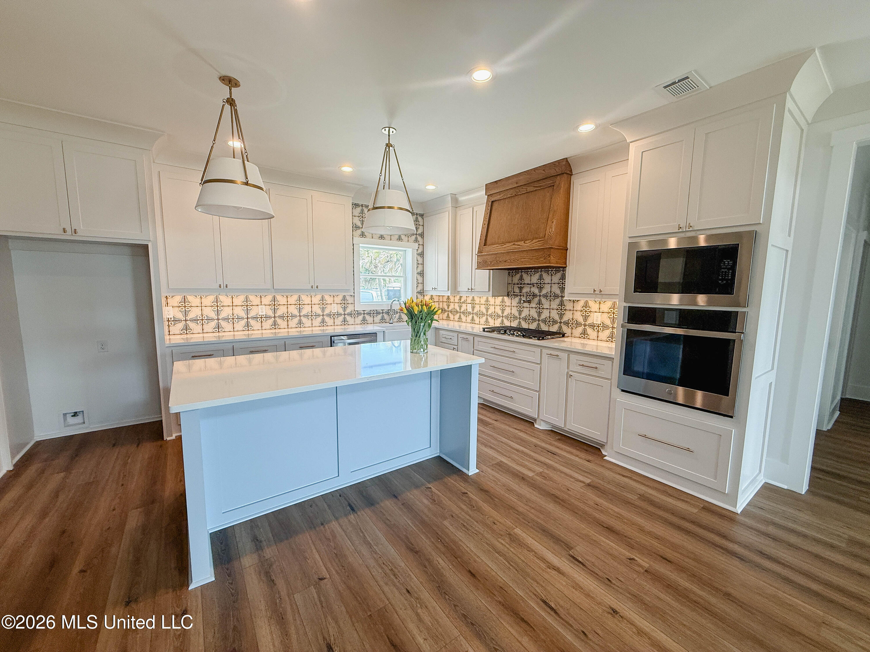 1416 E Beach Boulevard Property Photo 15