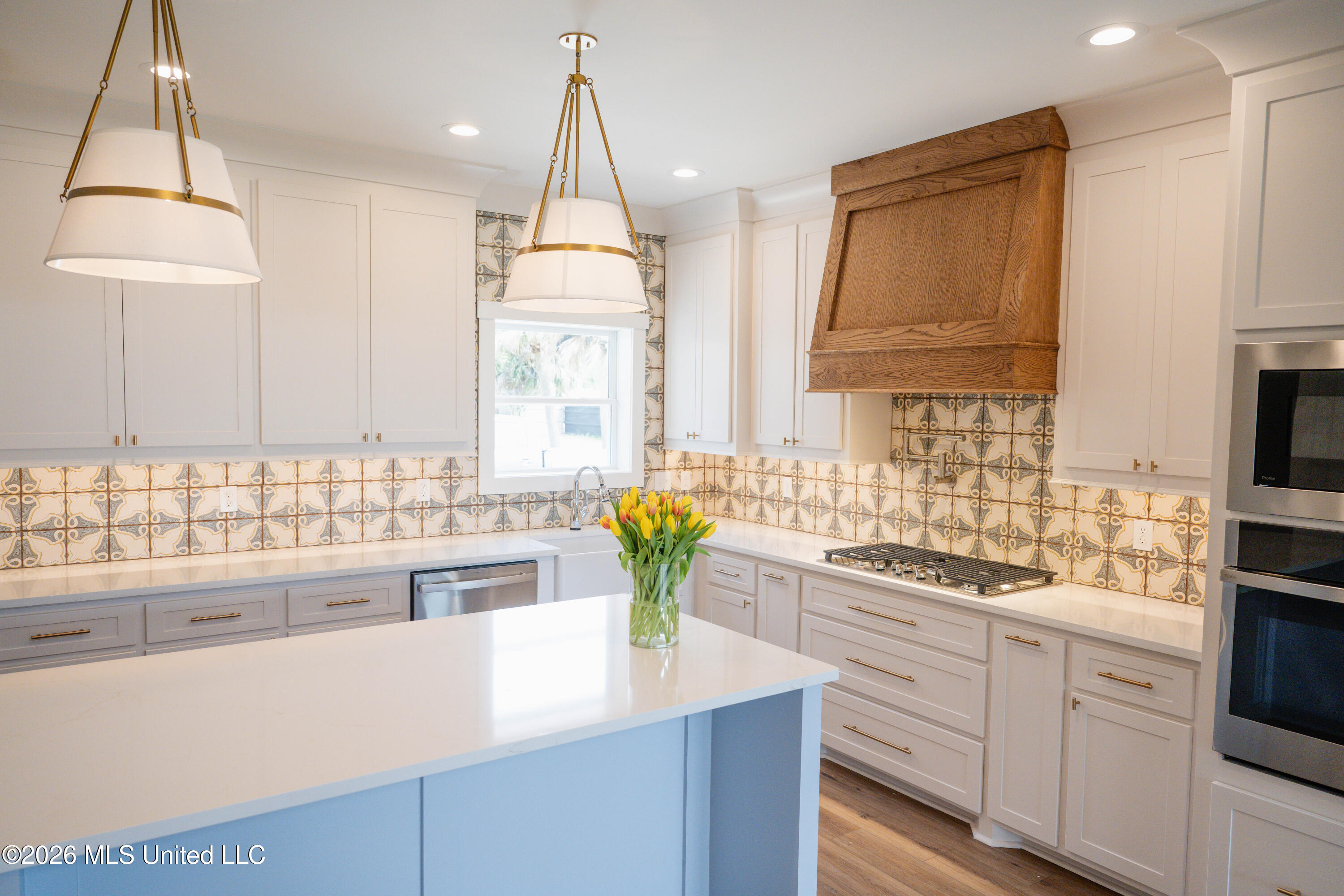 1416 E Beach Boulevard Property Photo 17