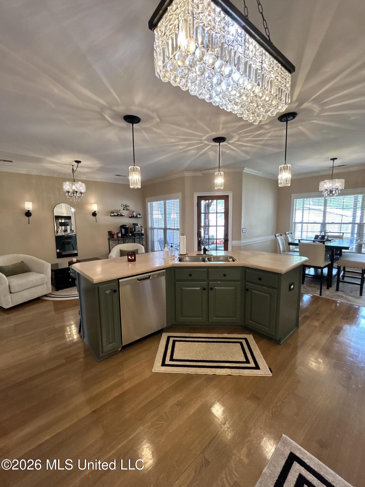 9084 Belle Maison Boulevard Property Photo 12
