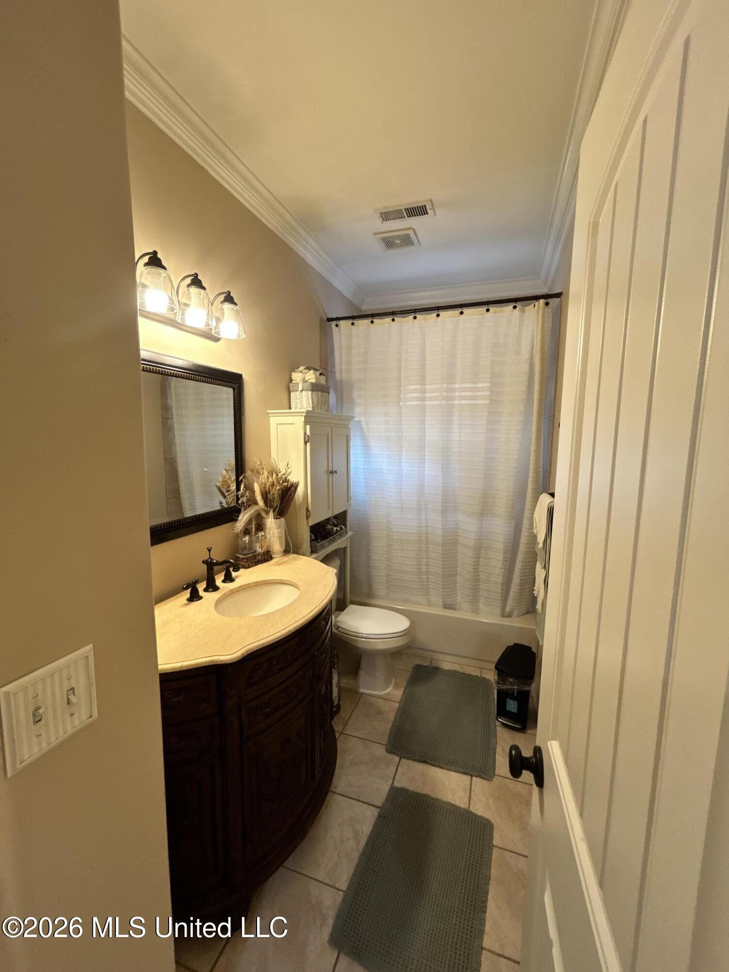 9084 Belle Maison Boulevard Property Photo 22