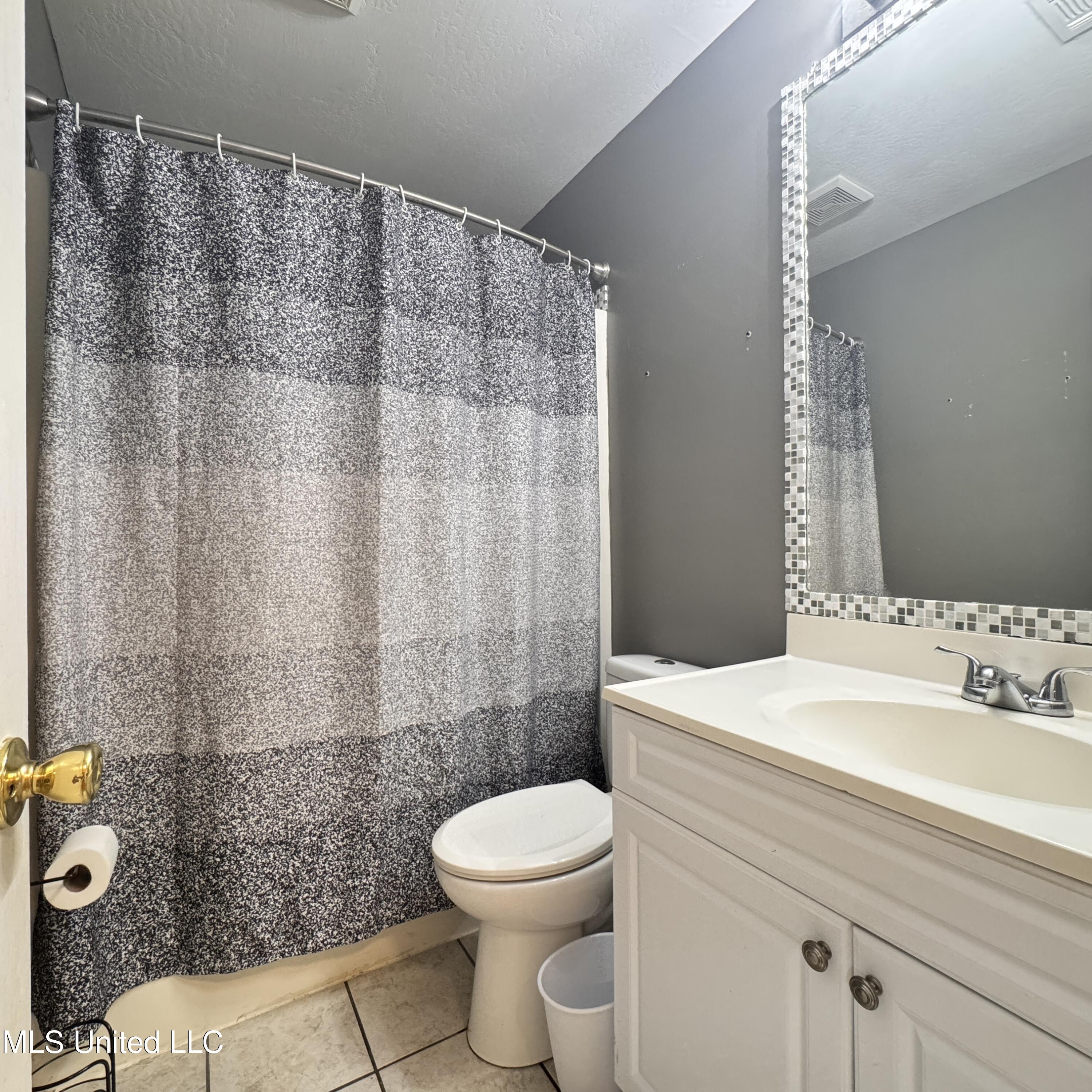7828 Koko Place Property Photo 6