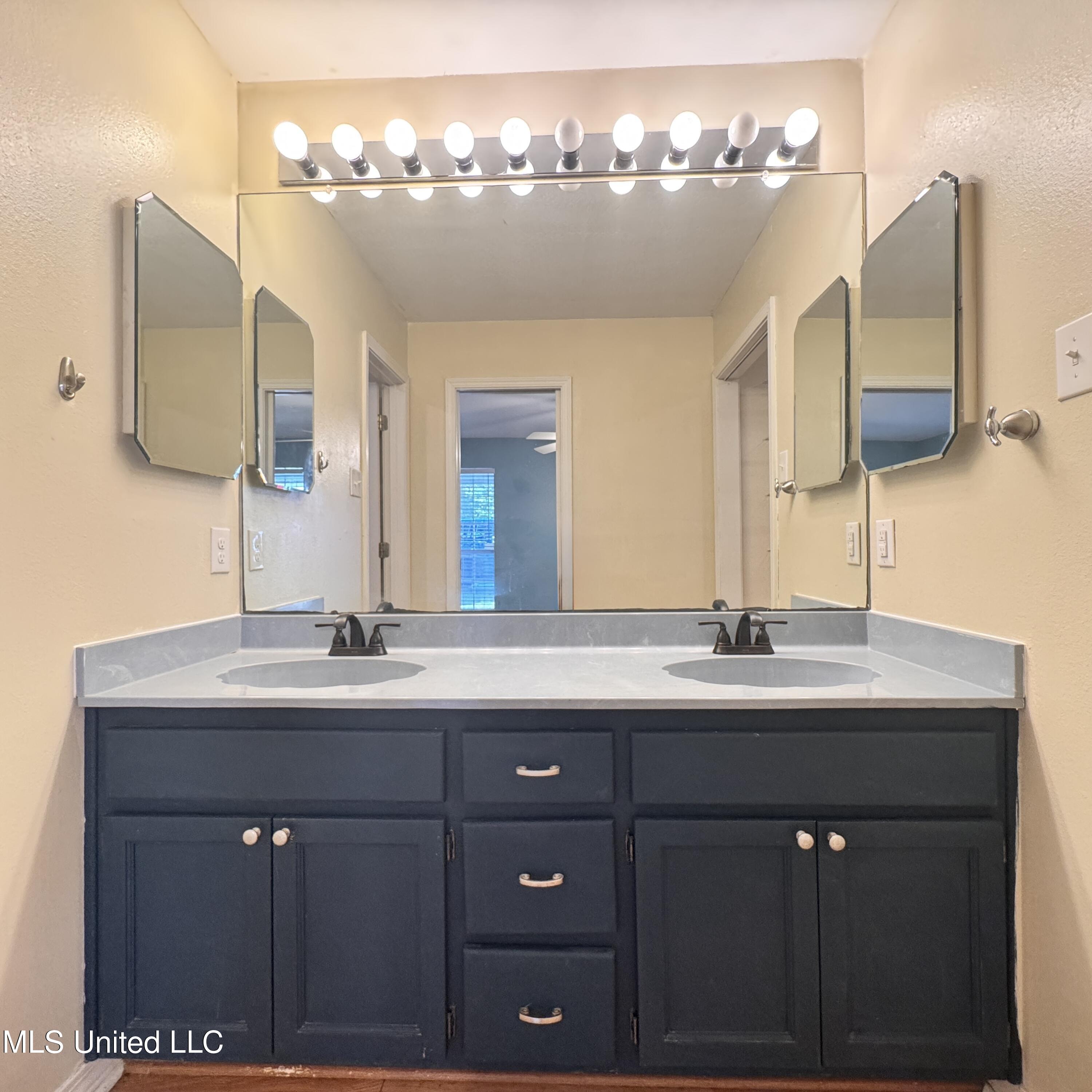 7828 Koko Place Property Photo 15
