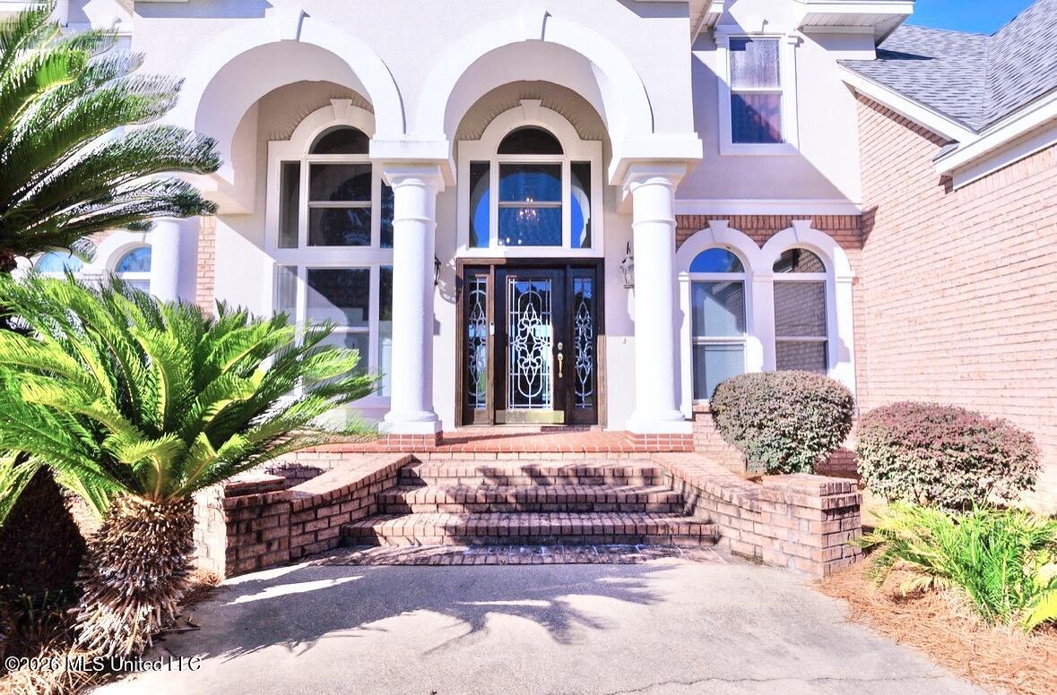 15 Lakeshore Drive Property Photo 1