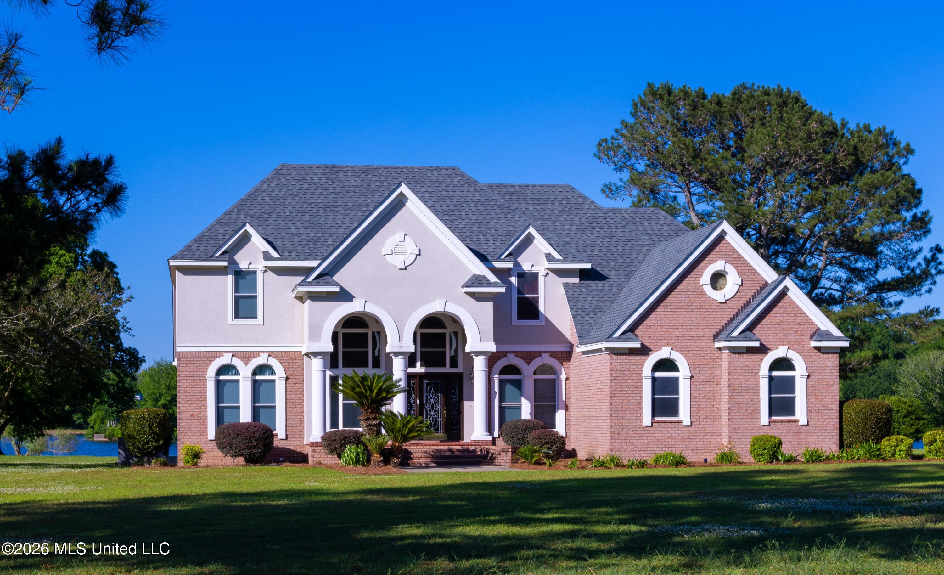 15 Lakeshore Drive Property Photo 2