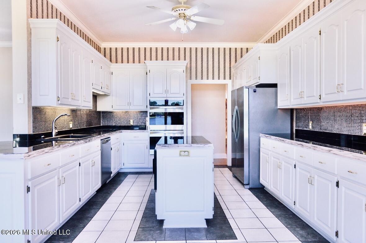 15 Lakeshore Drive Property Photo 15