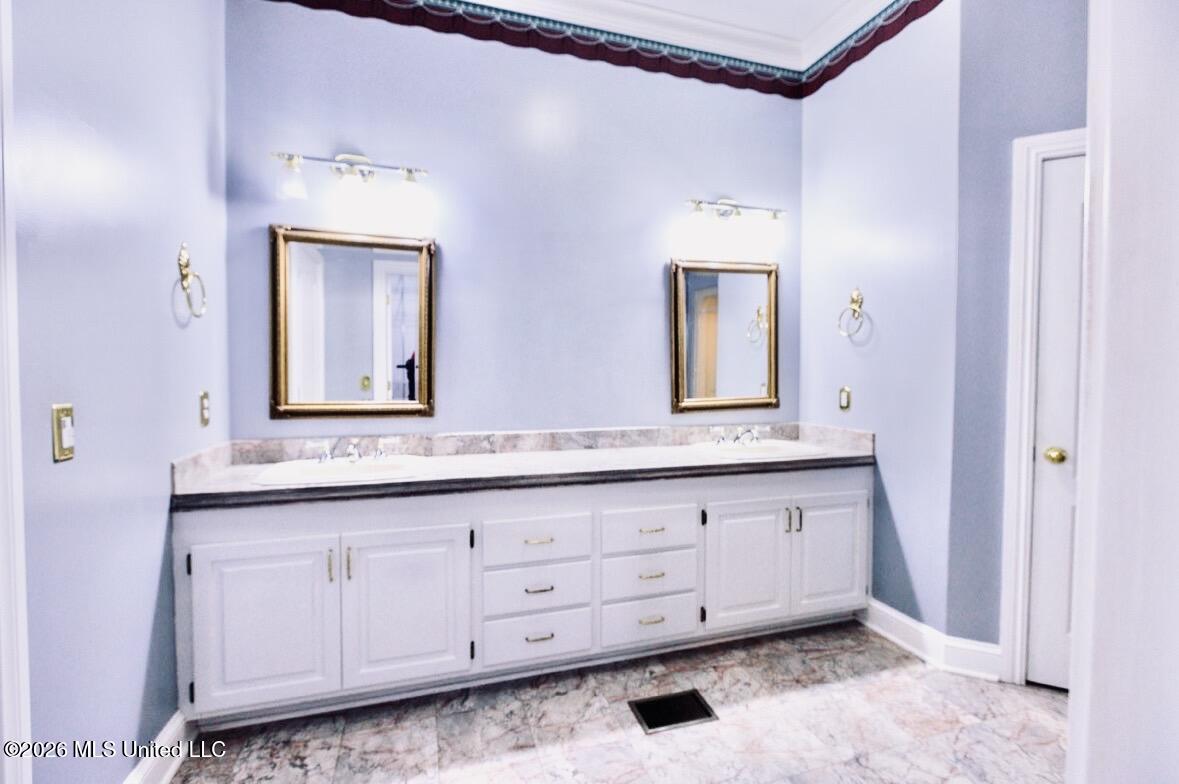 15 Lakeshore Drive Property Photo 37