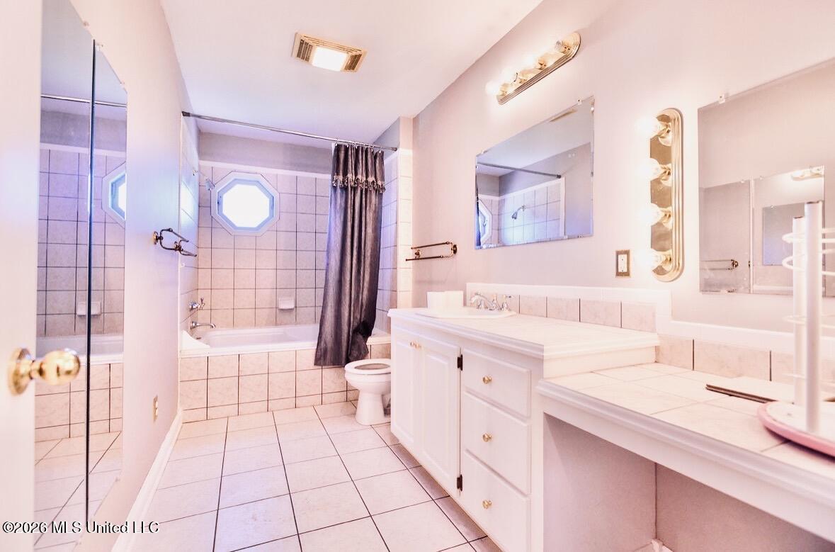 15 Lakeshore Drive Property Photo 69