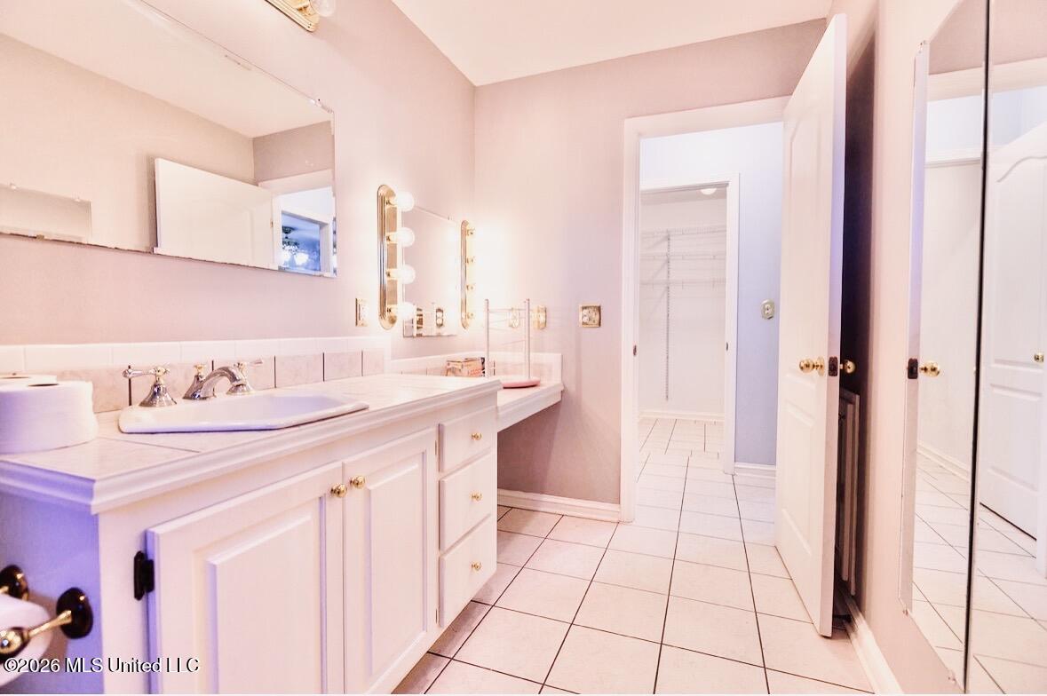 15 Lakeshore Drive Property Photo 71