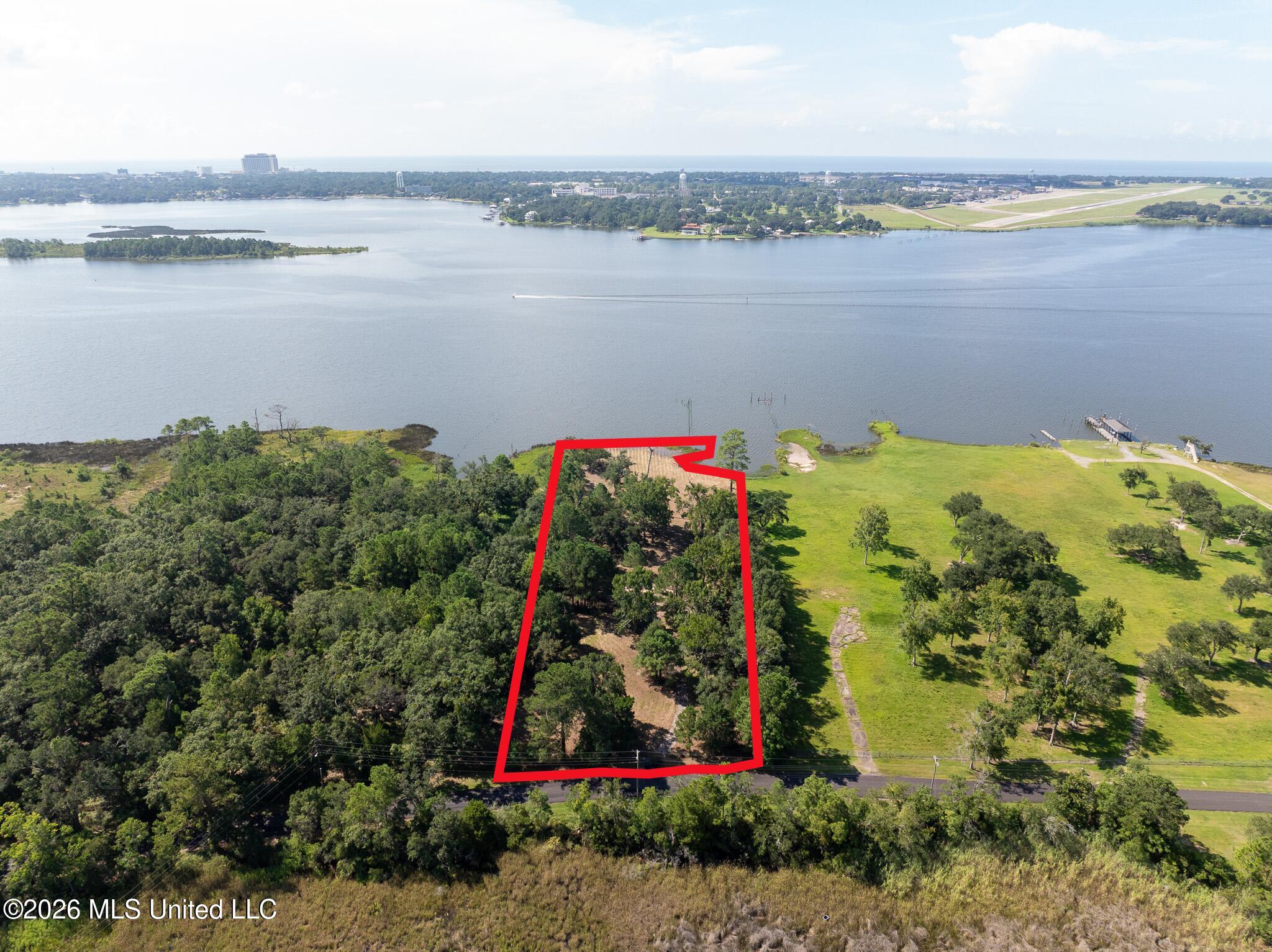 10232 Goodman Road Property Photo 1