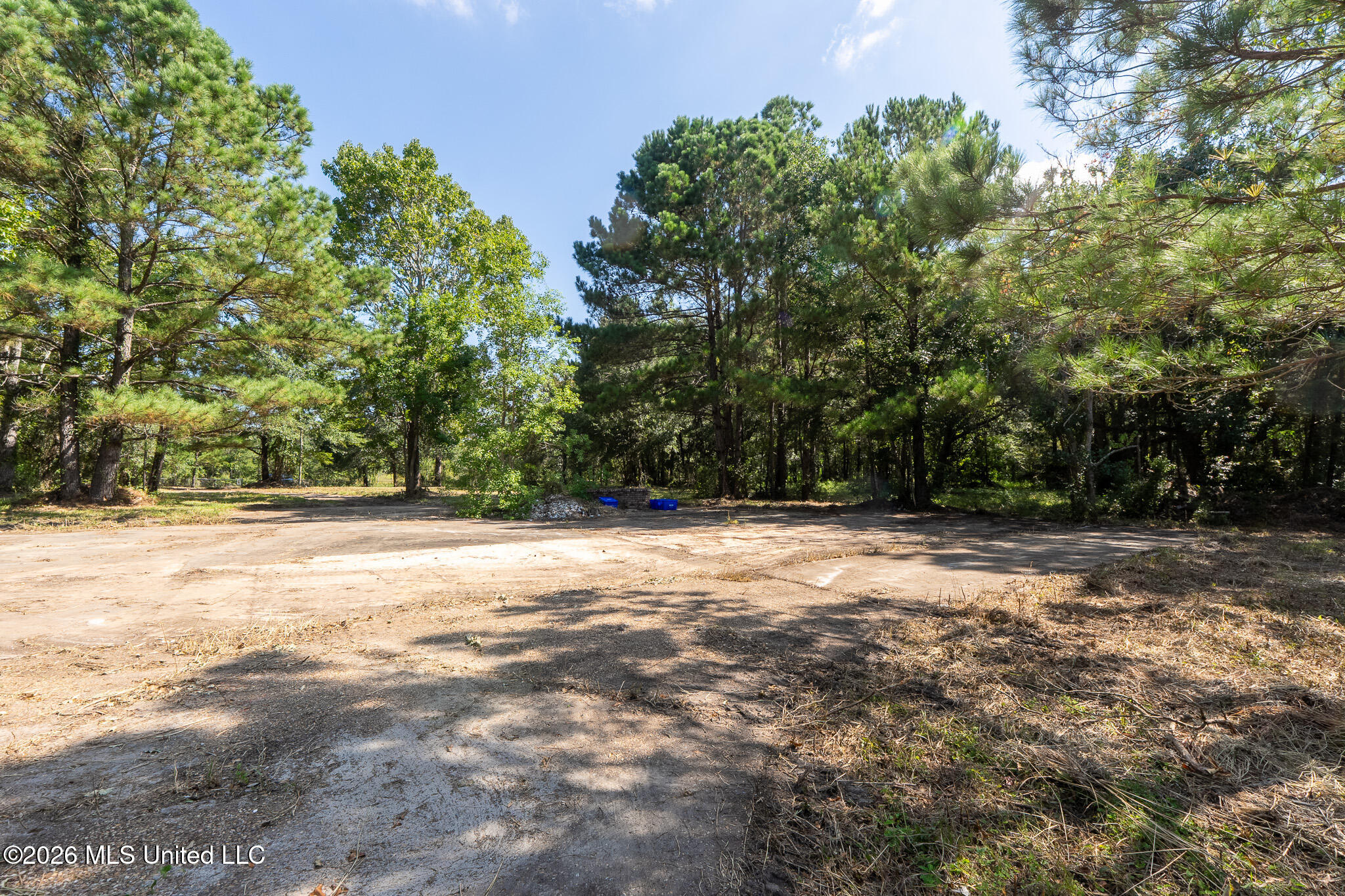 10232 Goodman Road Property Photo 5