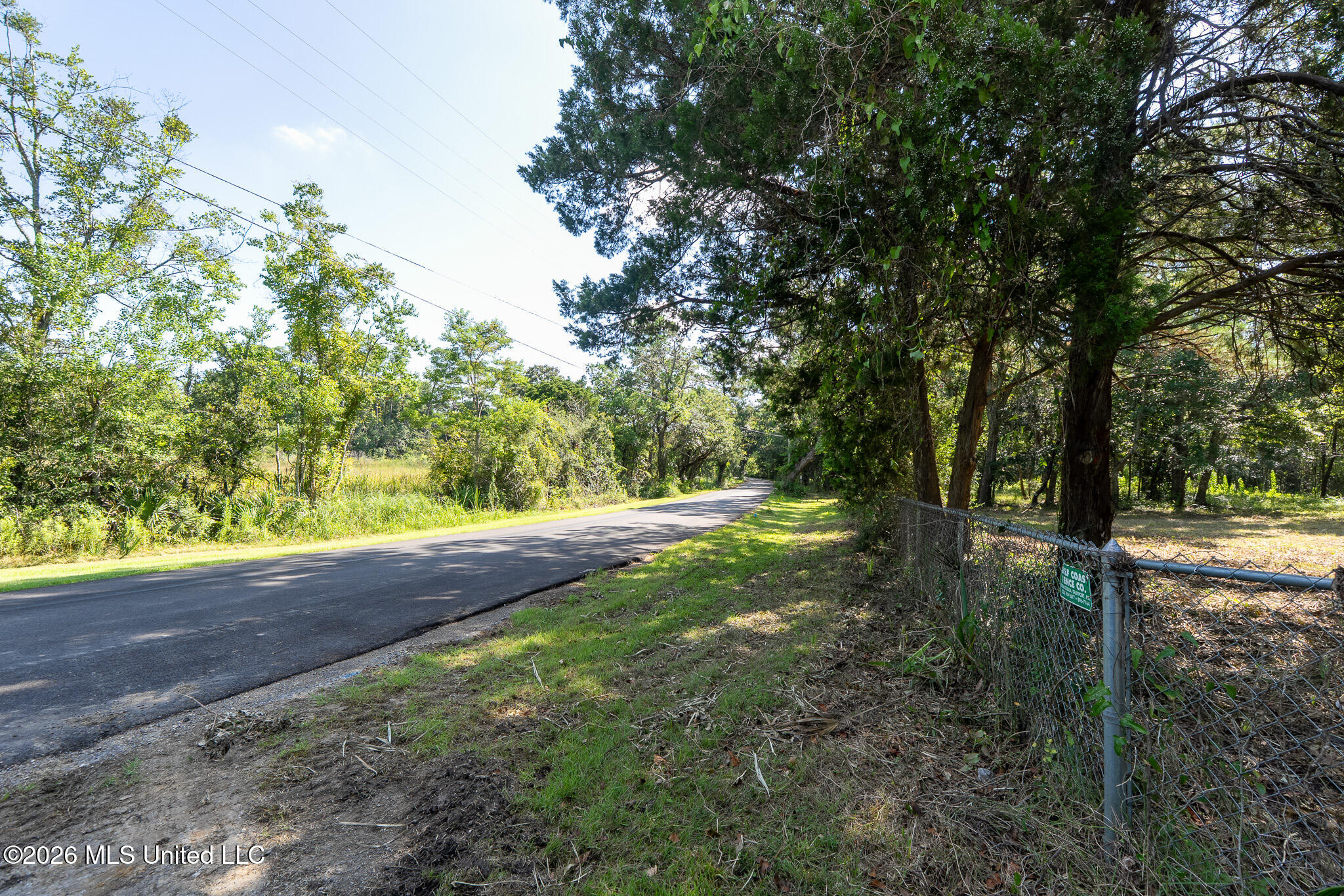 10232 Goodman Road Property Photo 8