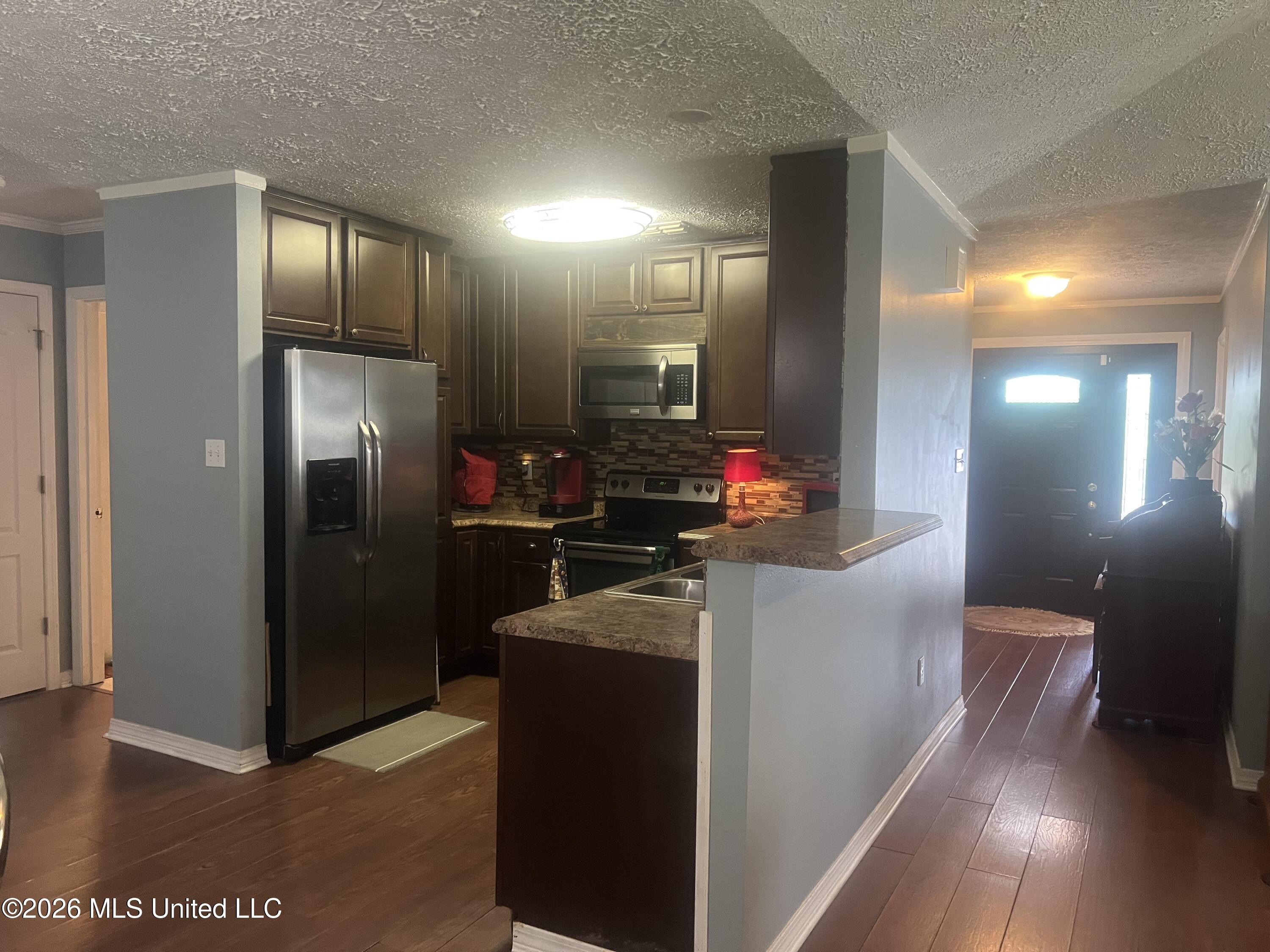 16317 Greenglade Drive Property Photo 14