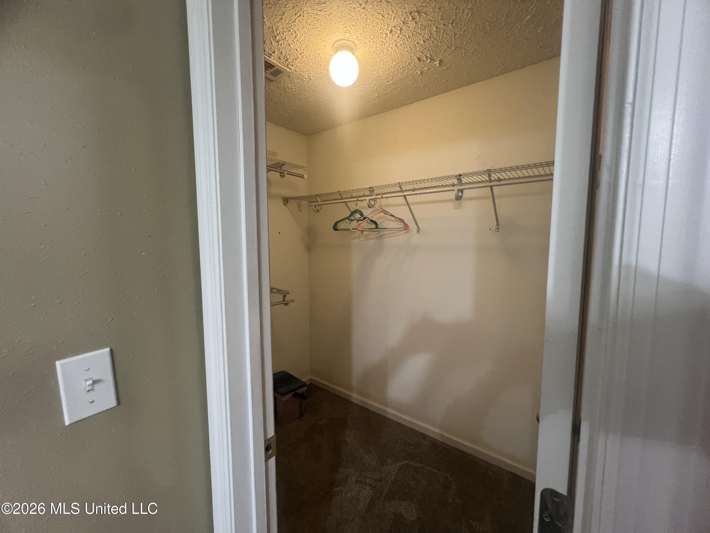 16317 Greenglade Drive Property Photo 20