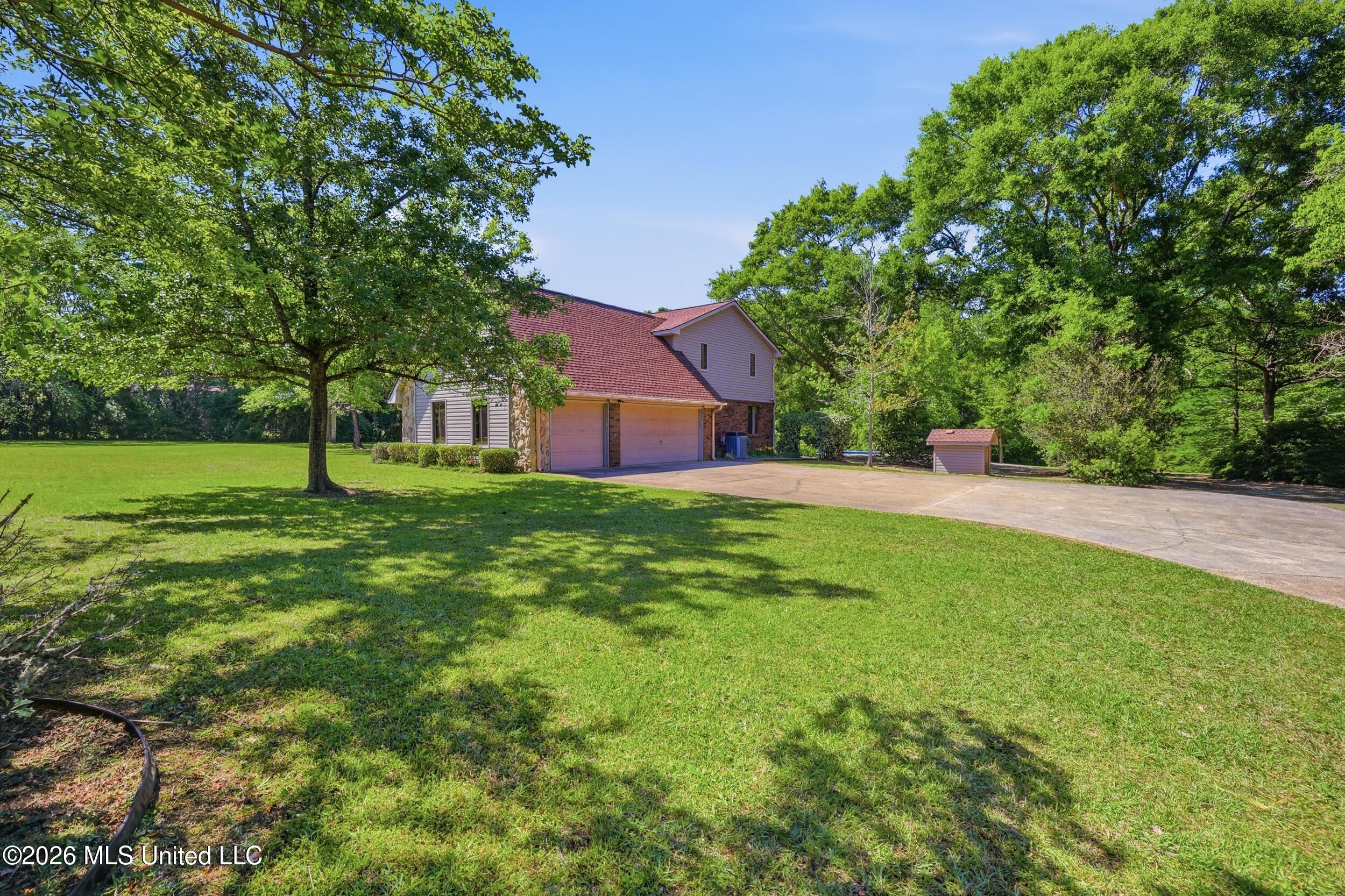 7000 Jim Ramsay Road Property Photo 4