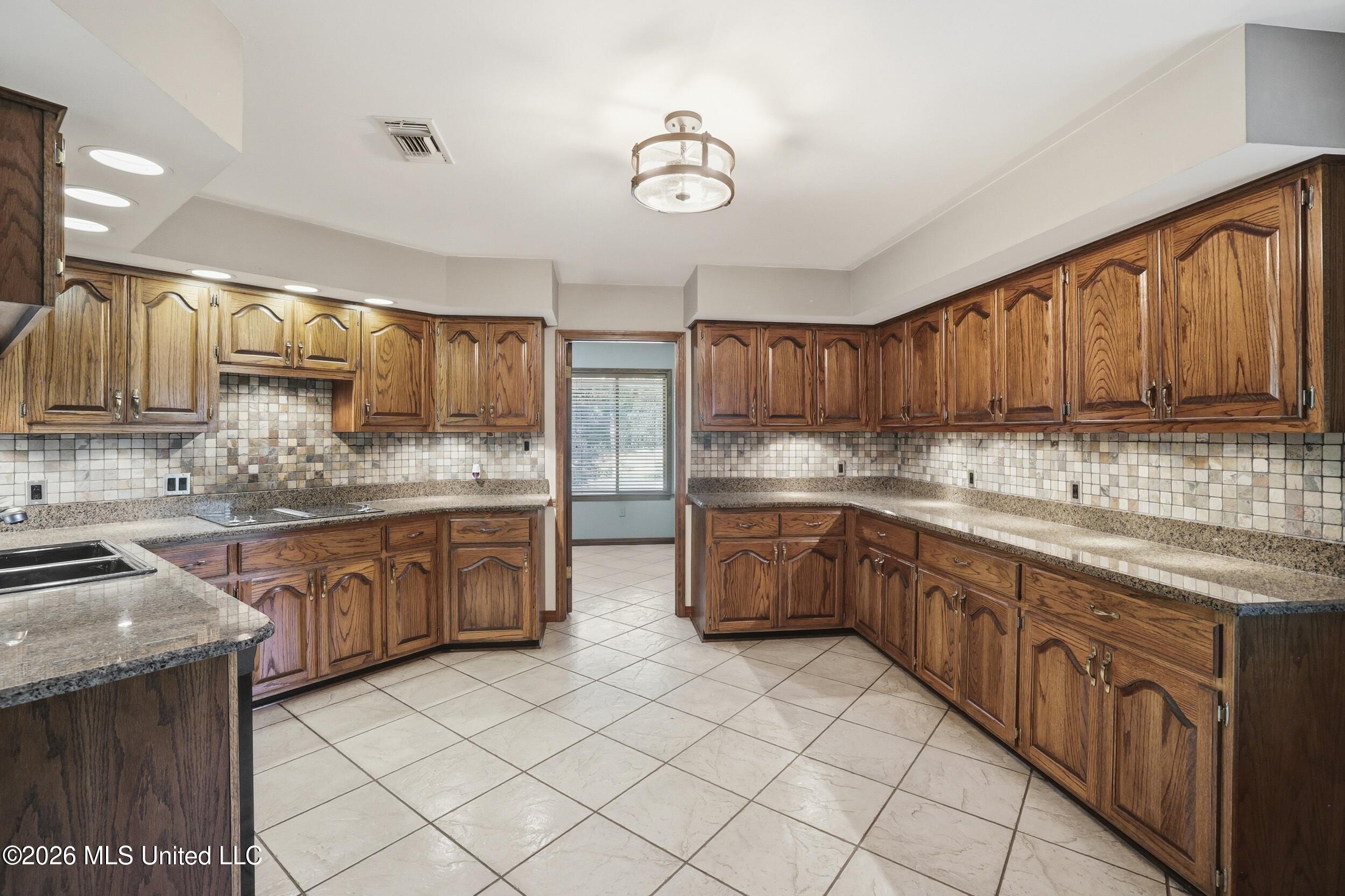 7000 Jim Ramsay Road Property Photo 18