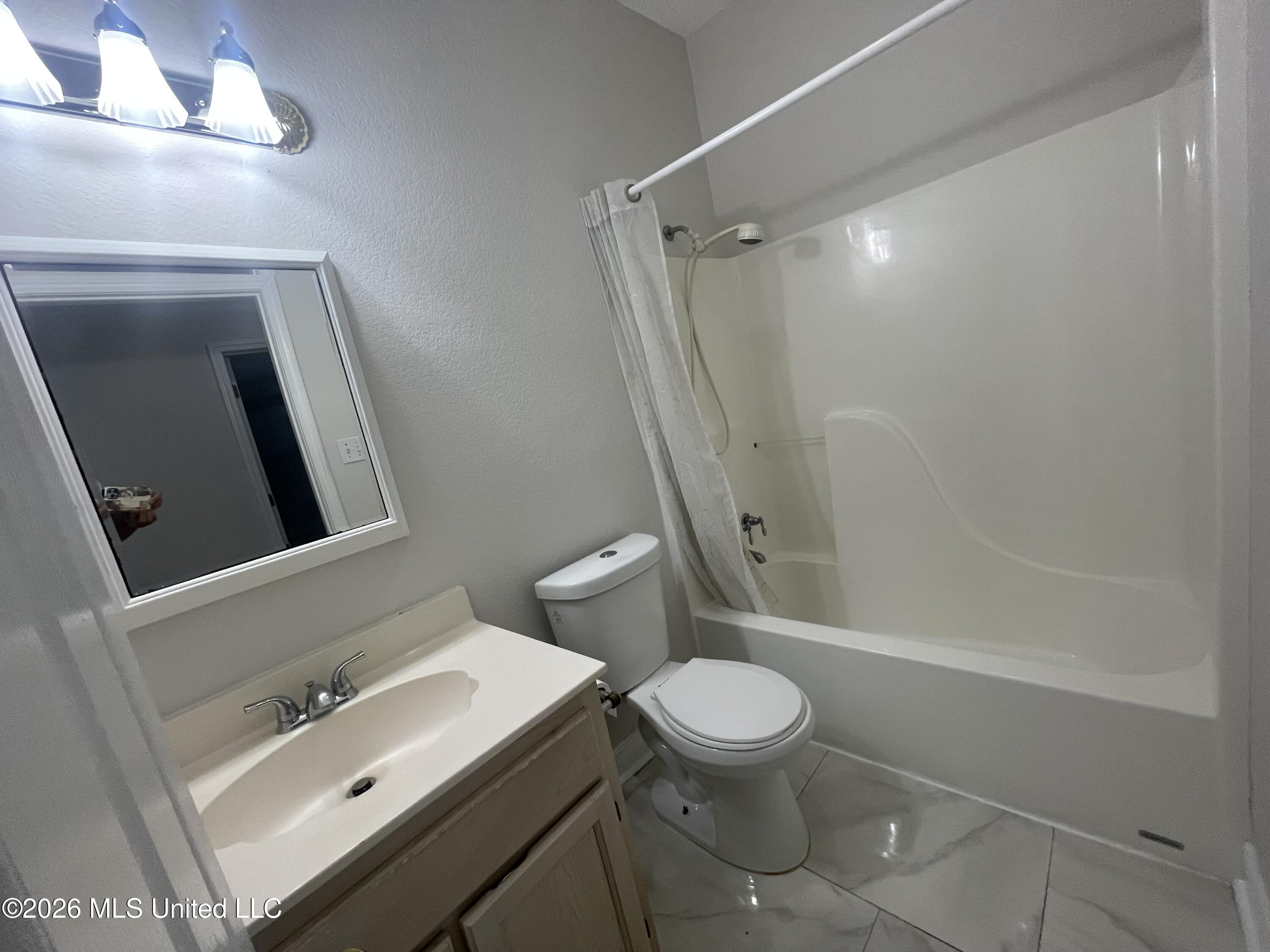 11027 Oakcrest Drive Property Photo 16