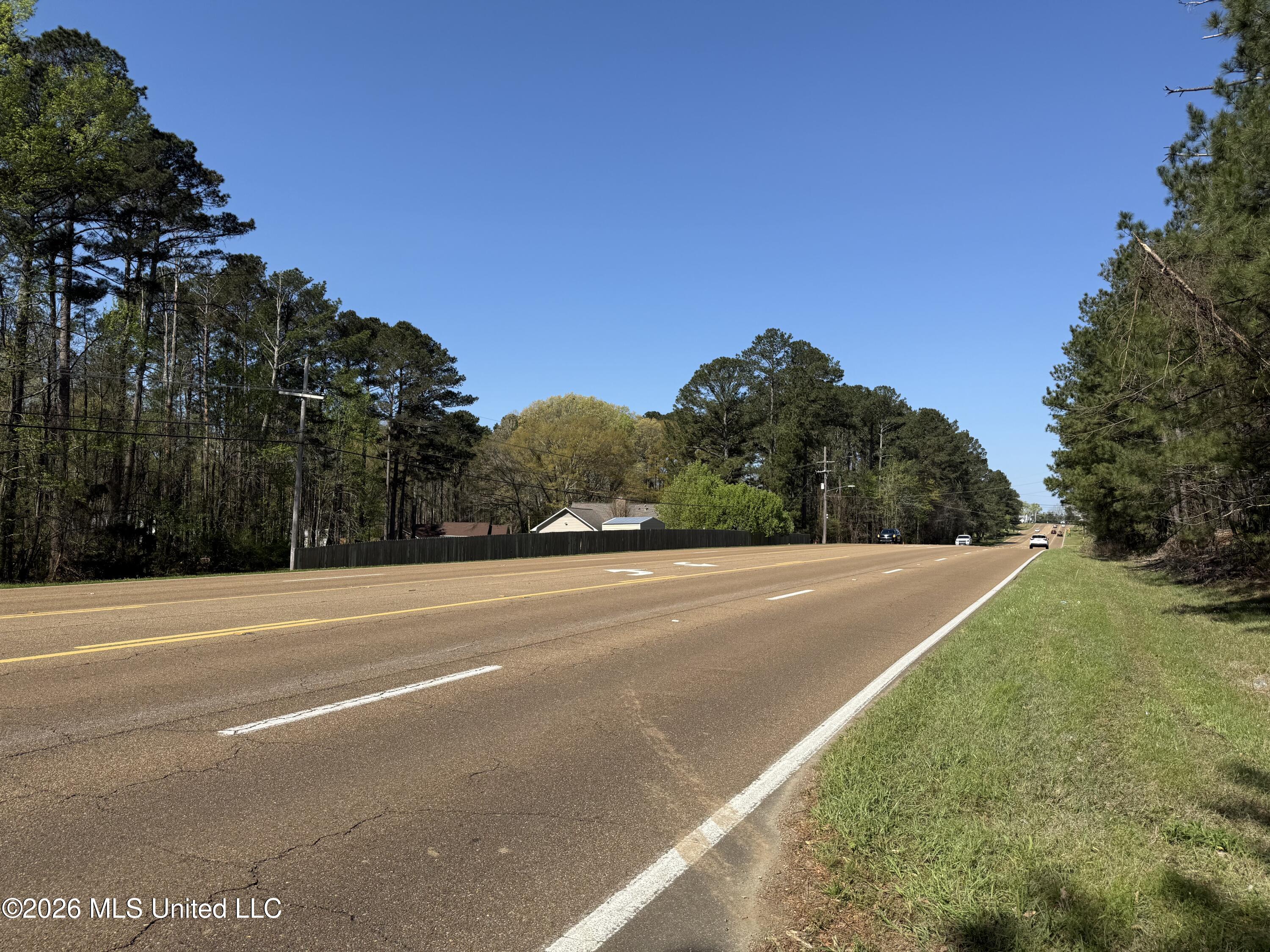 7020 S Siwell Road Property Photo 3