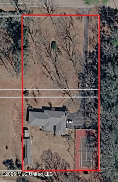 810 E College Avenue Property Photo 8