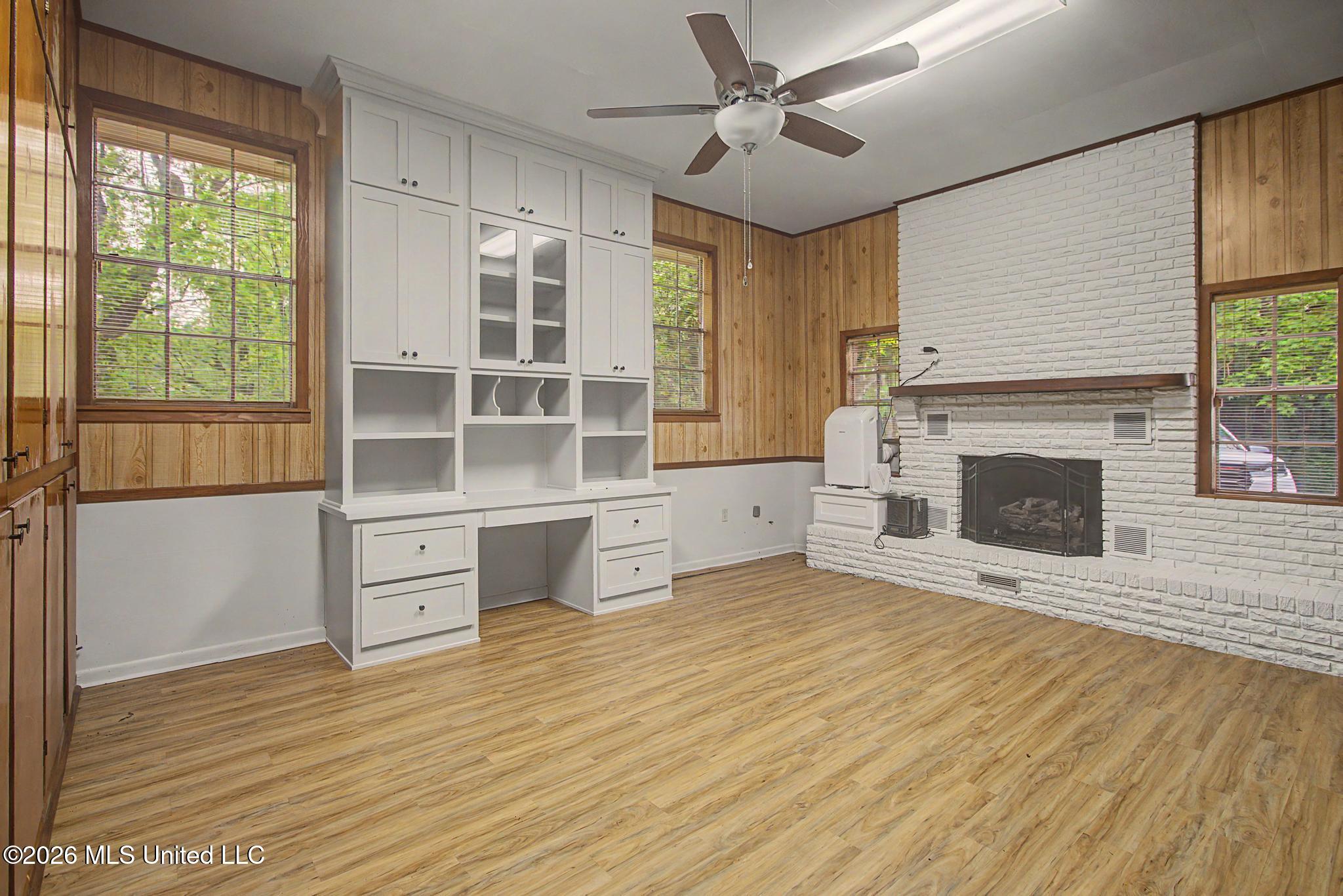 810 E College Avenue Property Photo 10