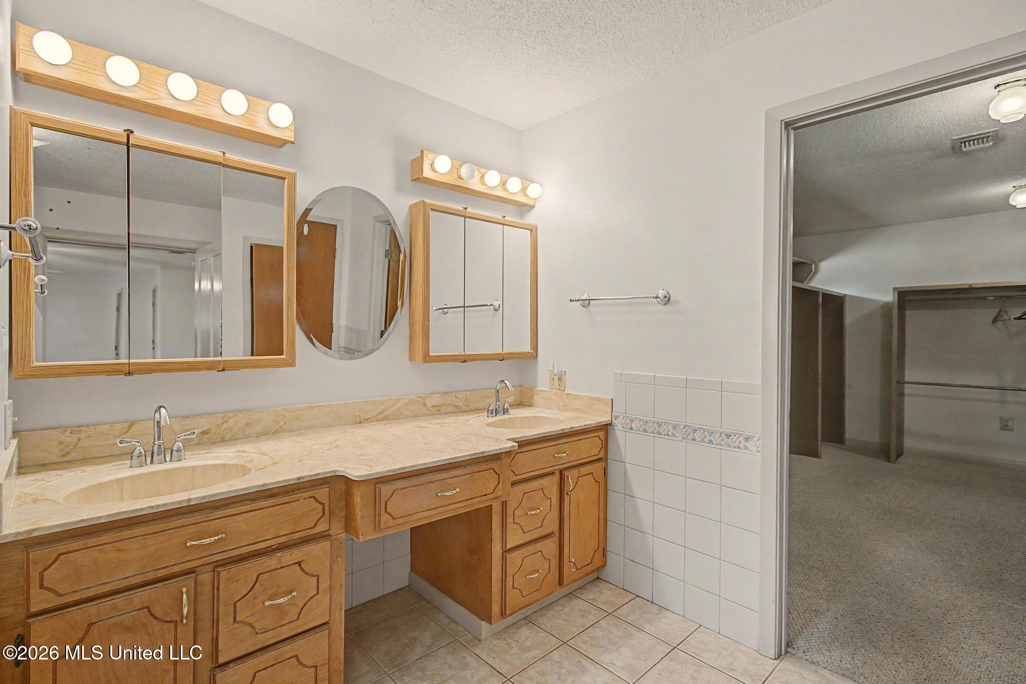 810 E College Avenue Property Photo 29