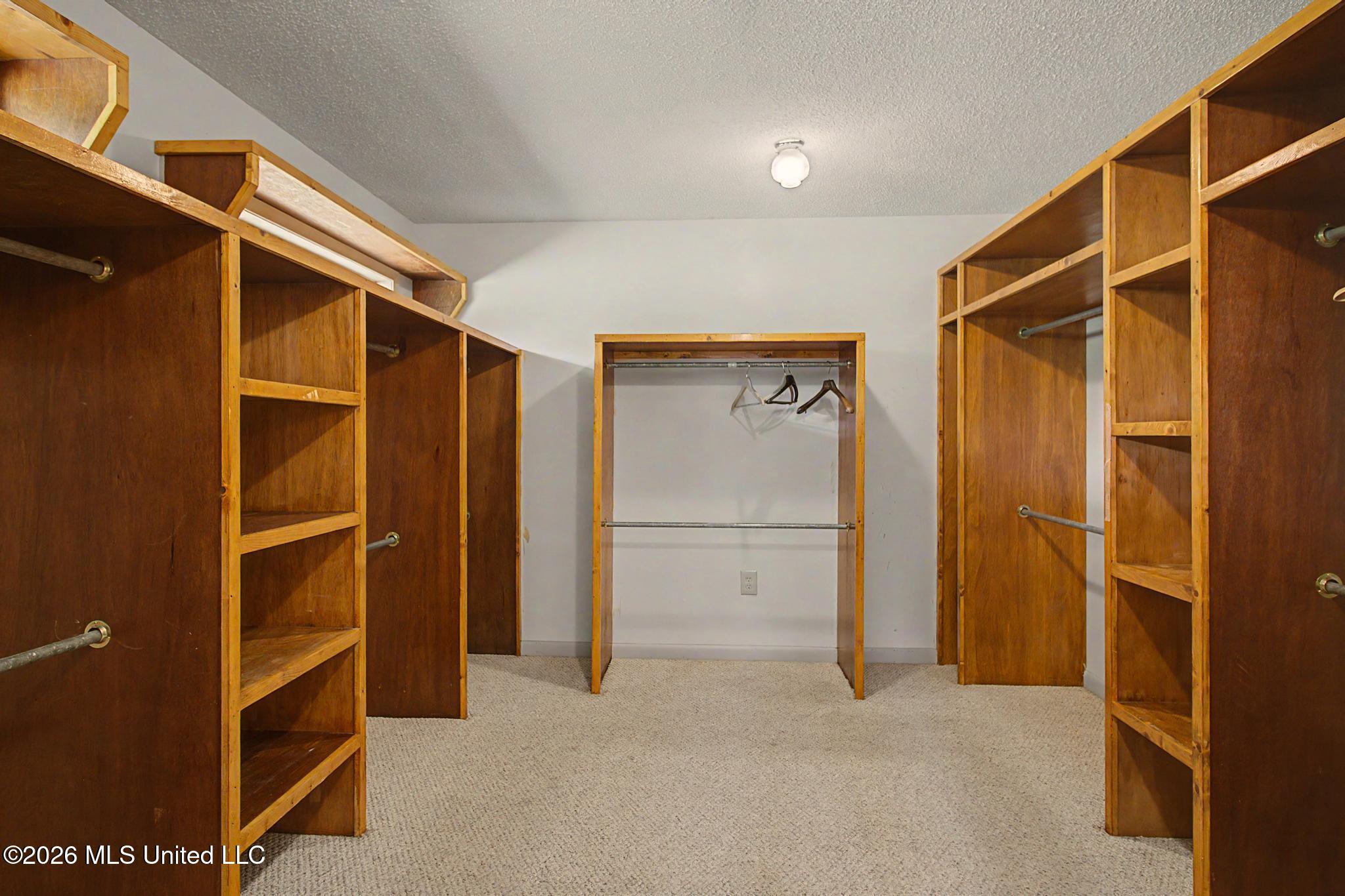 810 E College Avenue Property Photo 32