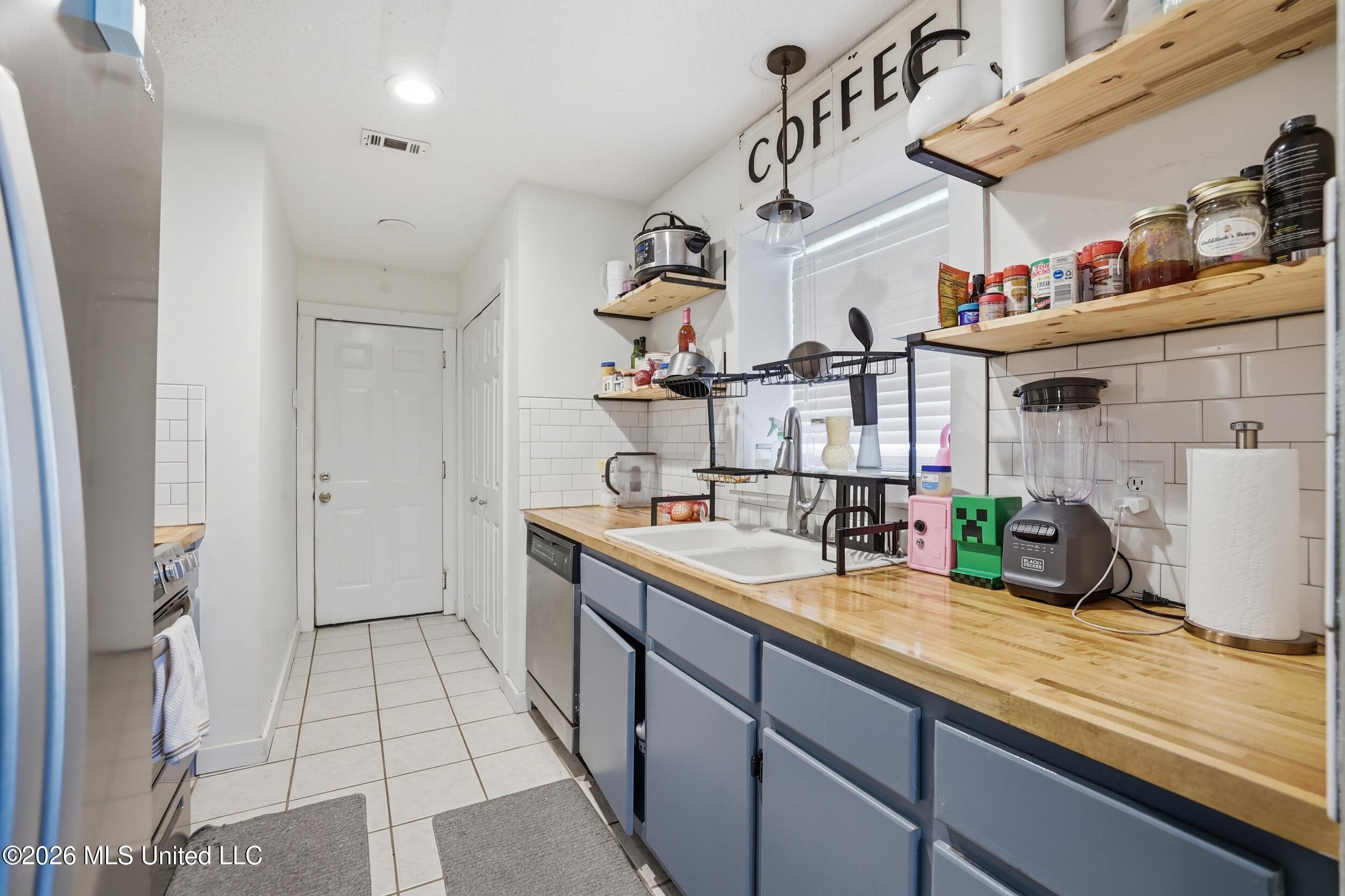 3905 Yosemite Drive Property Photo 12