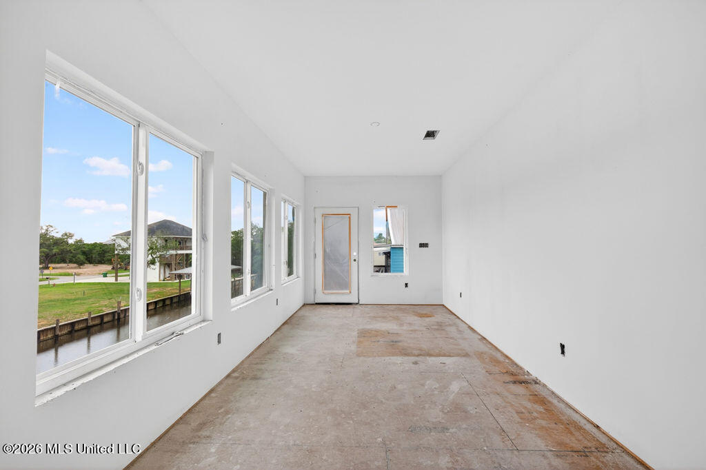 11041 Bay Cove Drive Property Photo 18