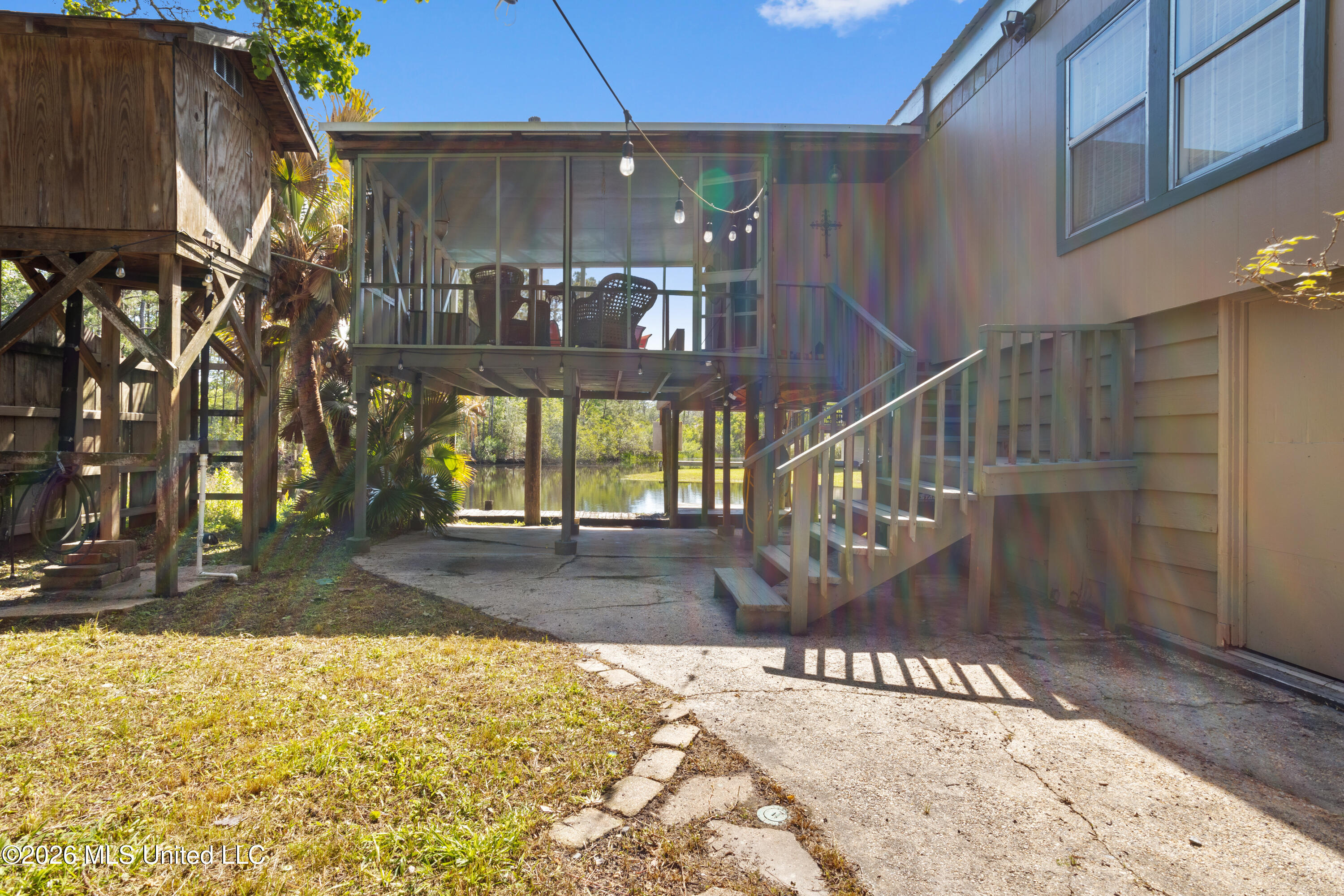 10091 River Drive Property Photo 7