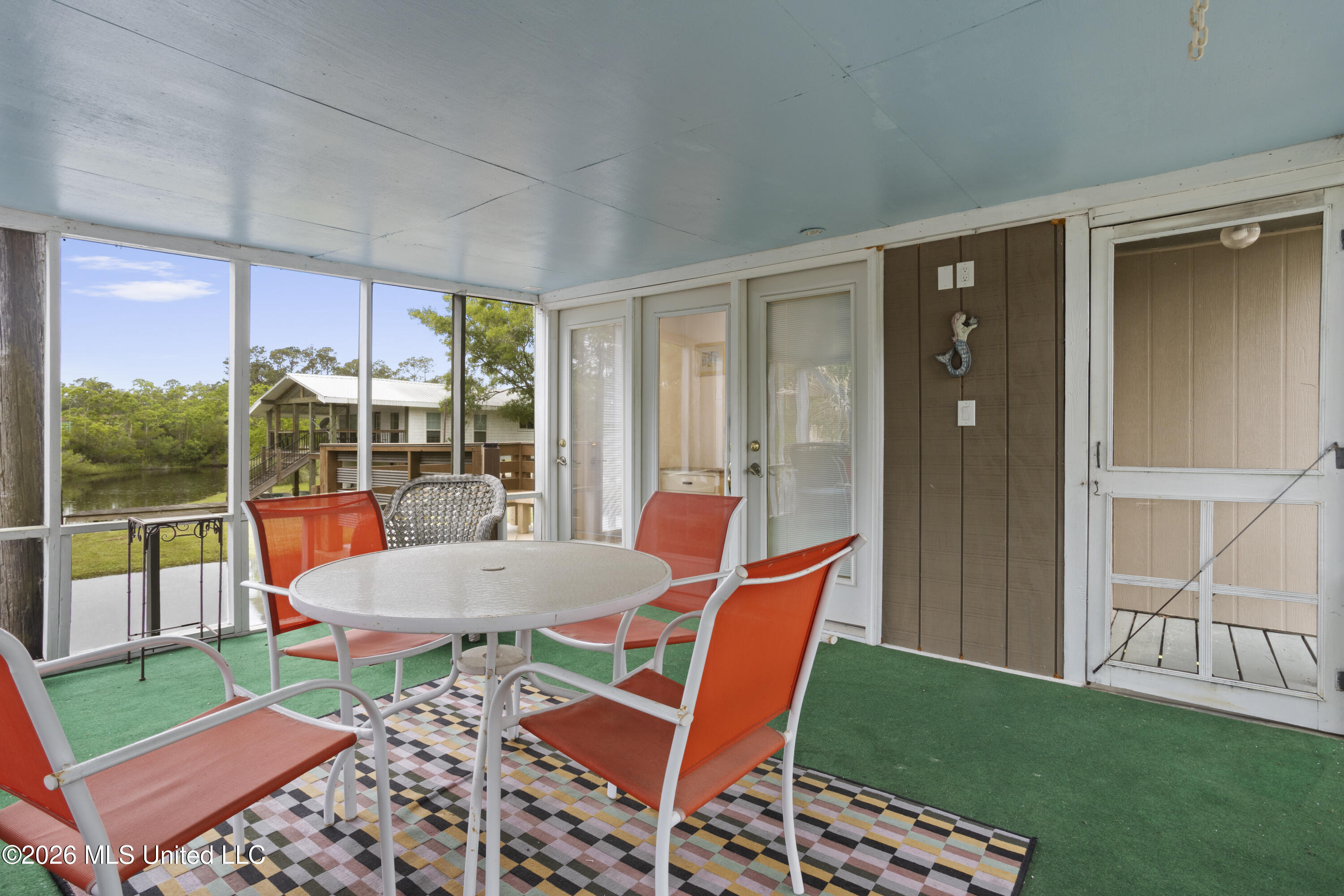 10091 River Drive Property Photo 16