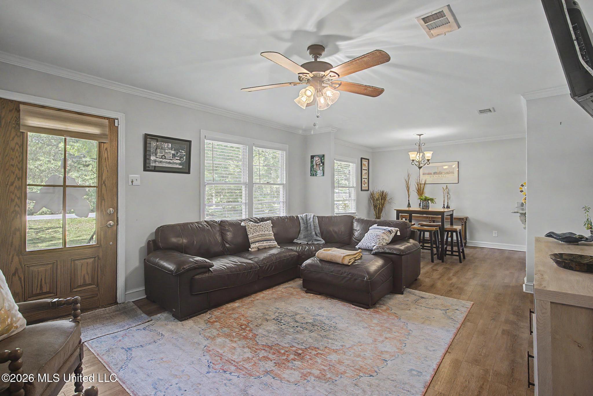5102 Monroe Avenue Property Photo 3