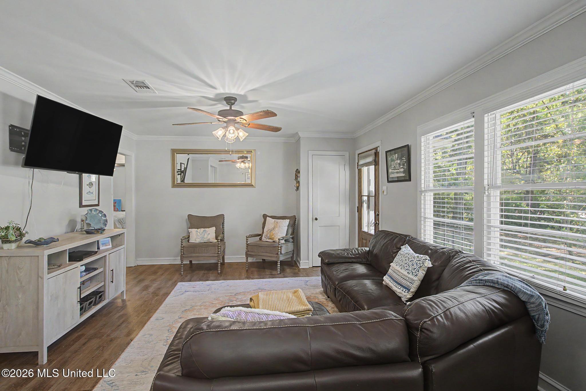 5102 Monroe Avenue Property Photo 4