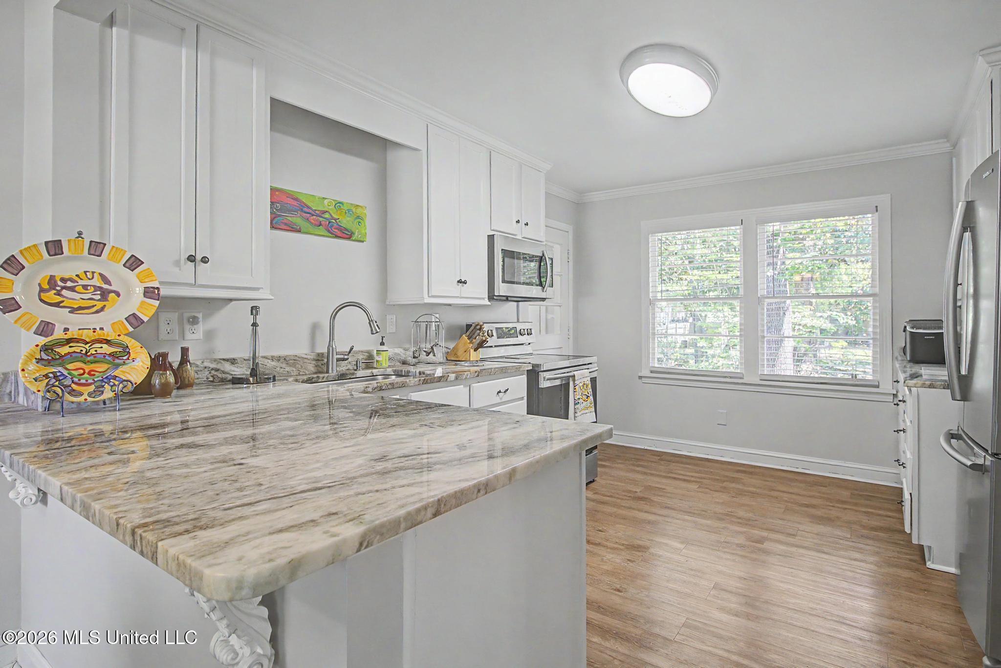 5102 Monroe Avenue Property Photo 7