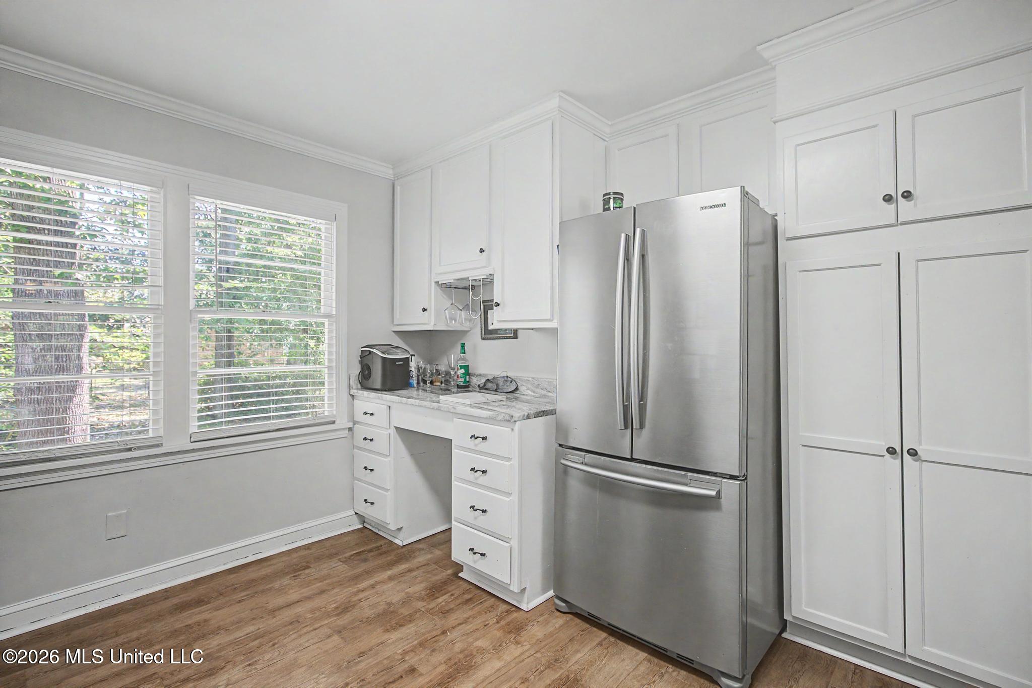 5102 Monroe Avenue Property Photo 8