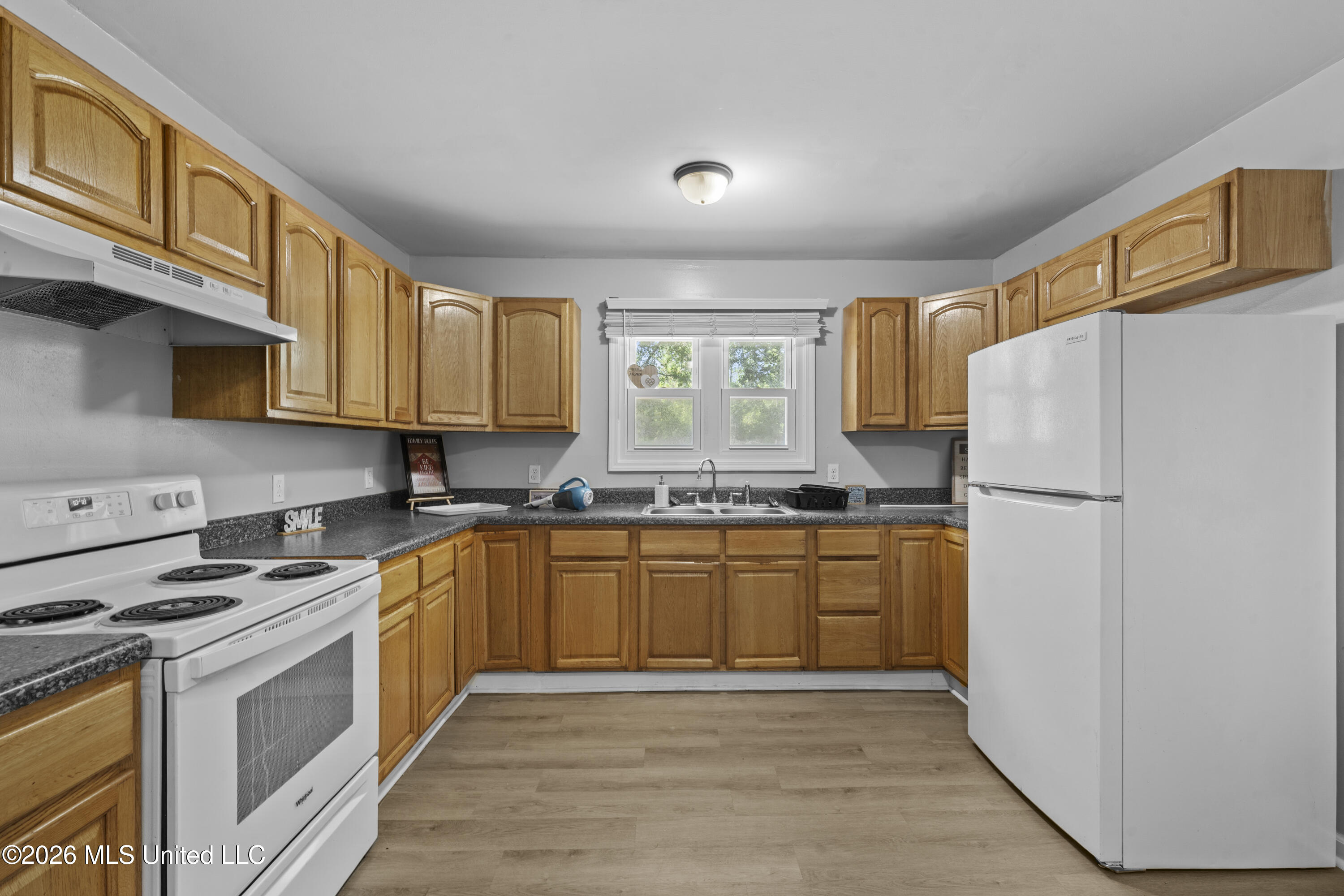 808 Murphy Street Property Photo 7