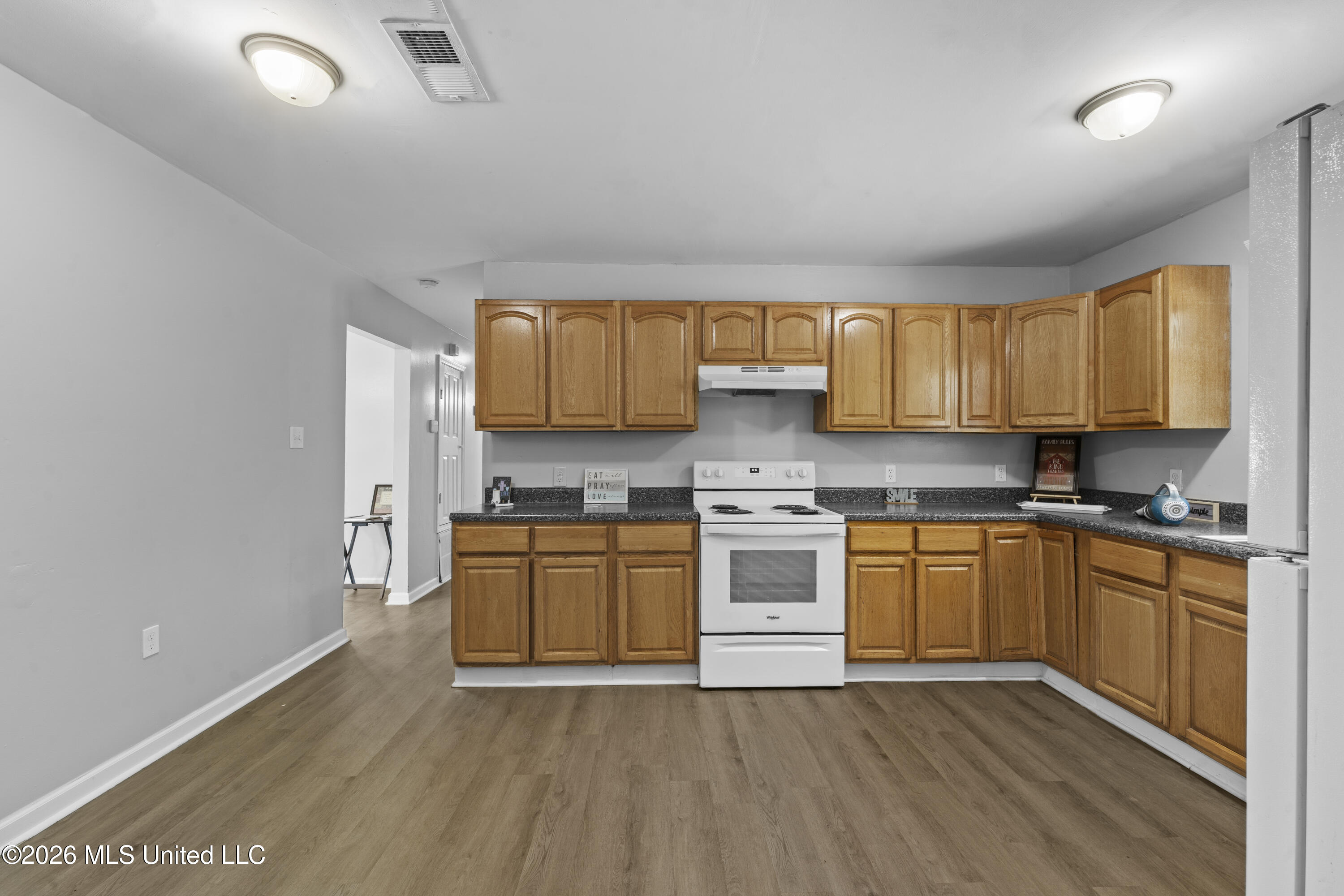 808 Murphy Street Property Photo 8