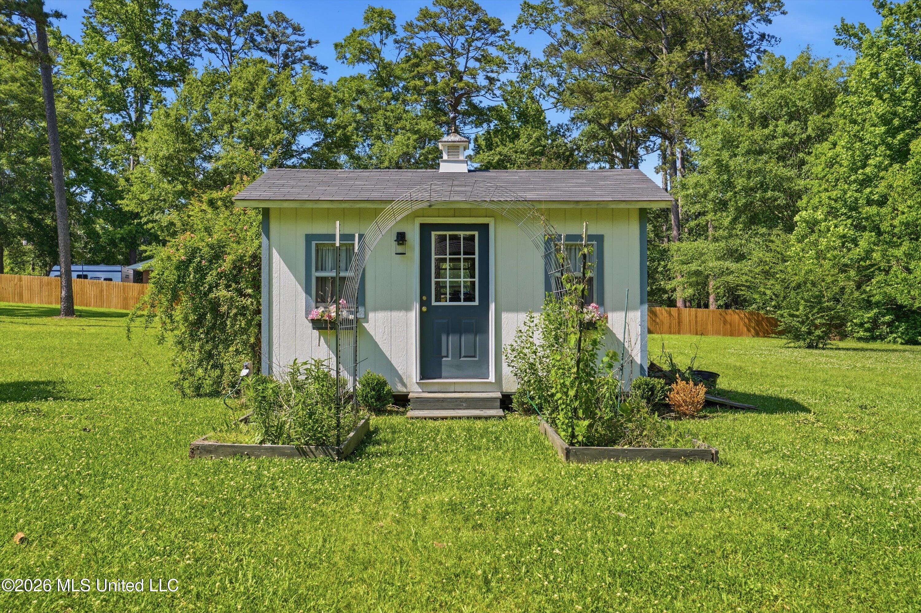 100 City Limits Road Property Photo 59