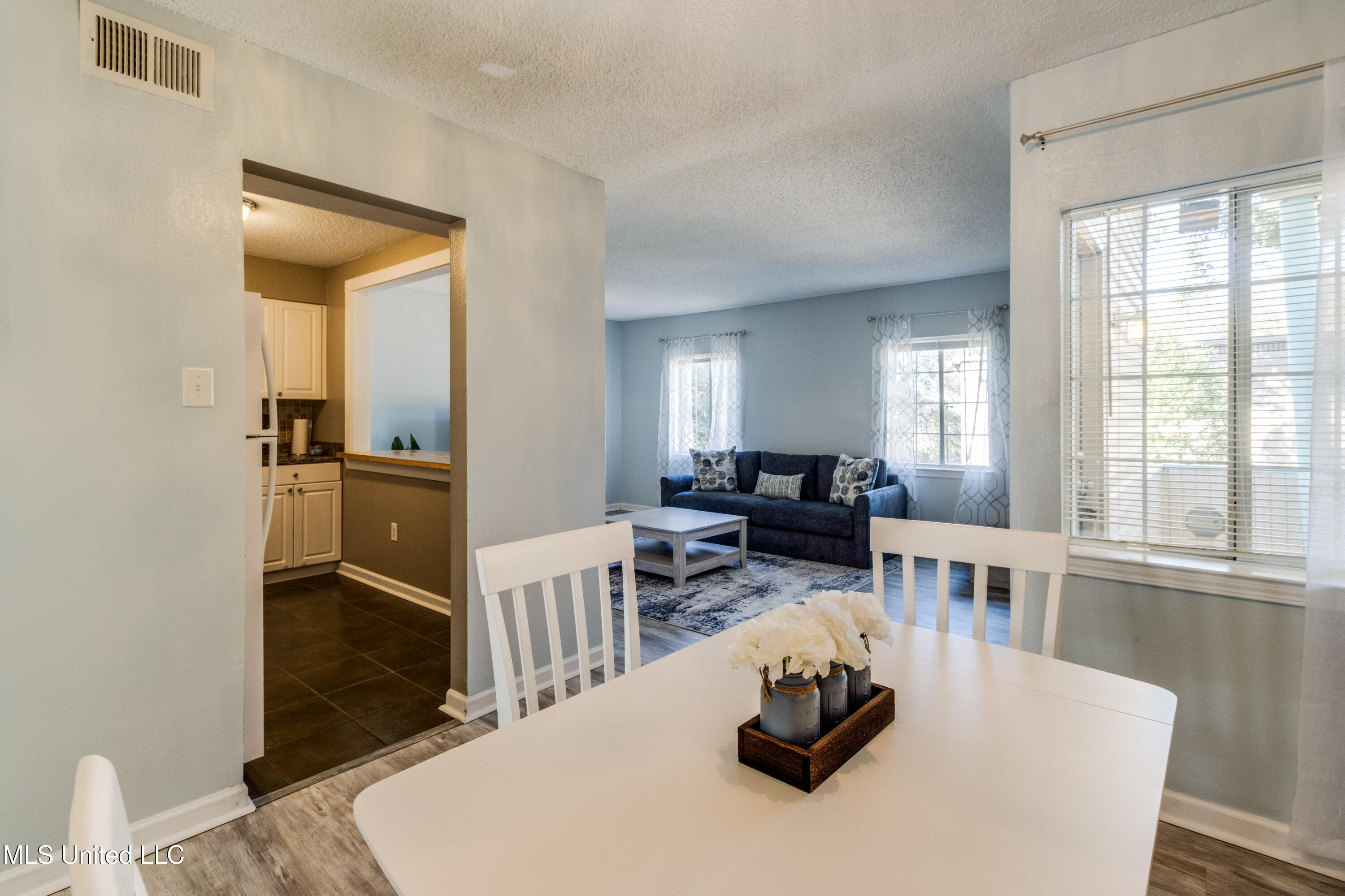 245 Mc Donnell Avenue Property Photo 6