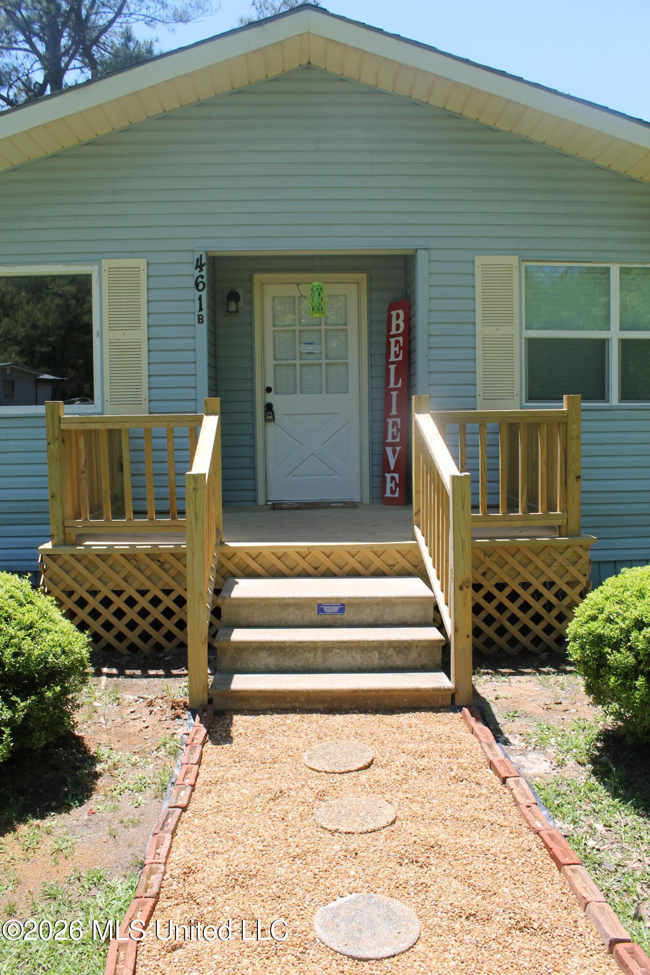 461b Roberts Road Property Photo 2