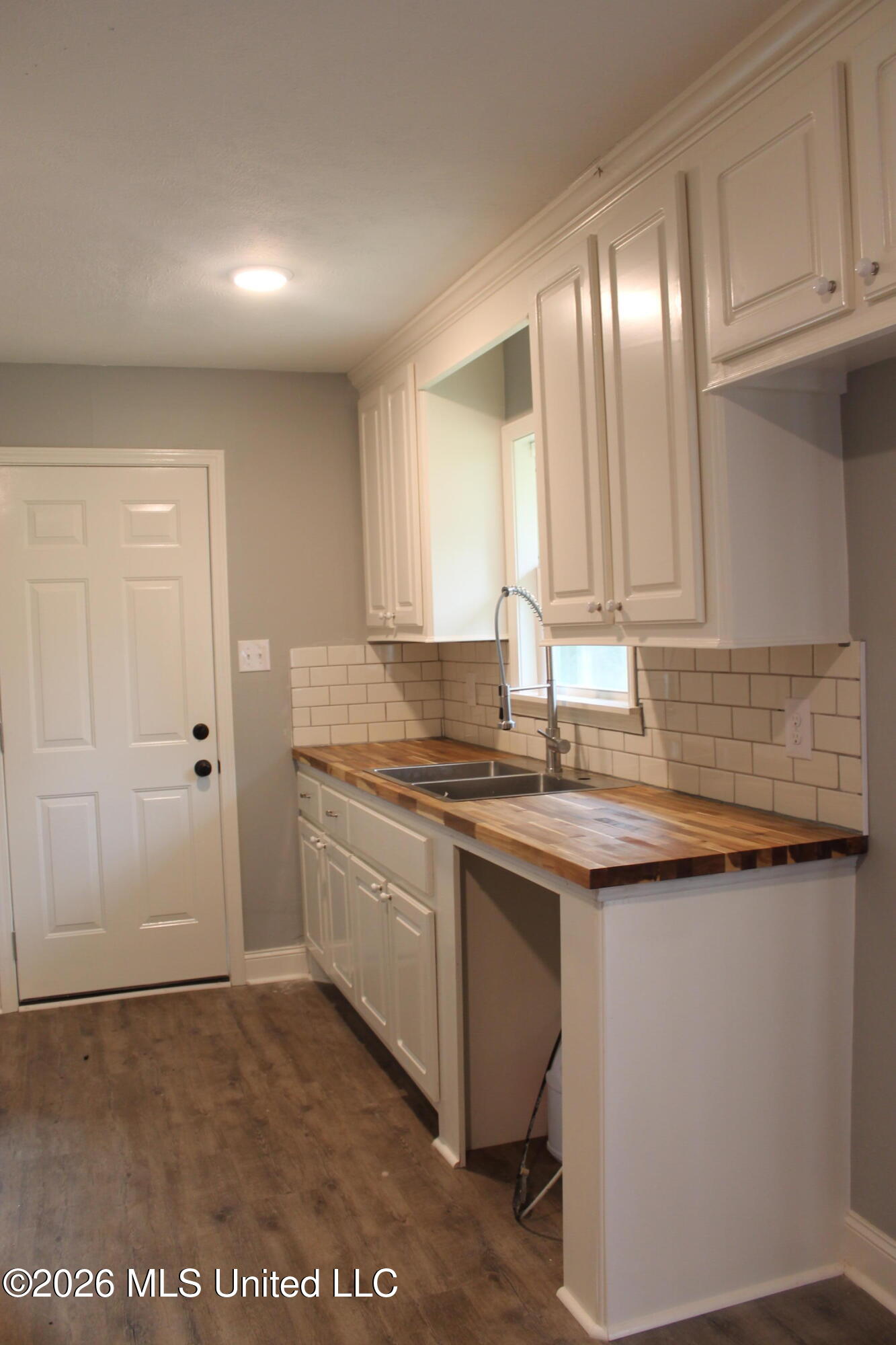 461b Roberts Road Property Photo 10