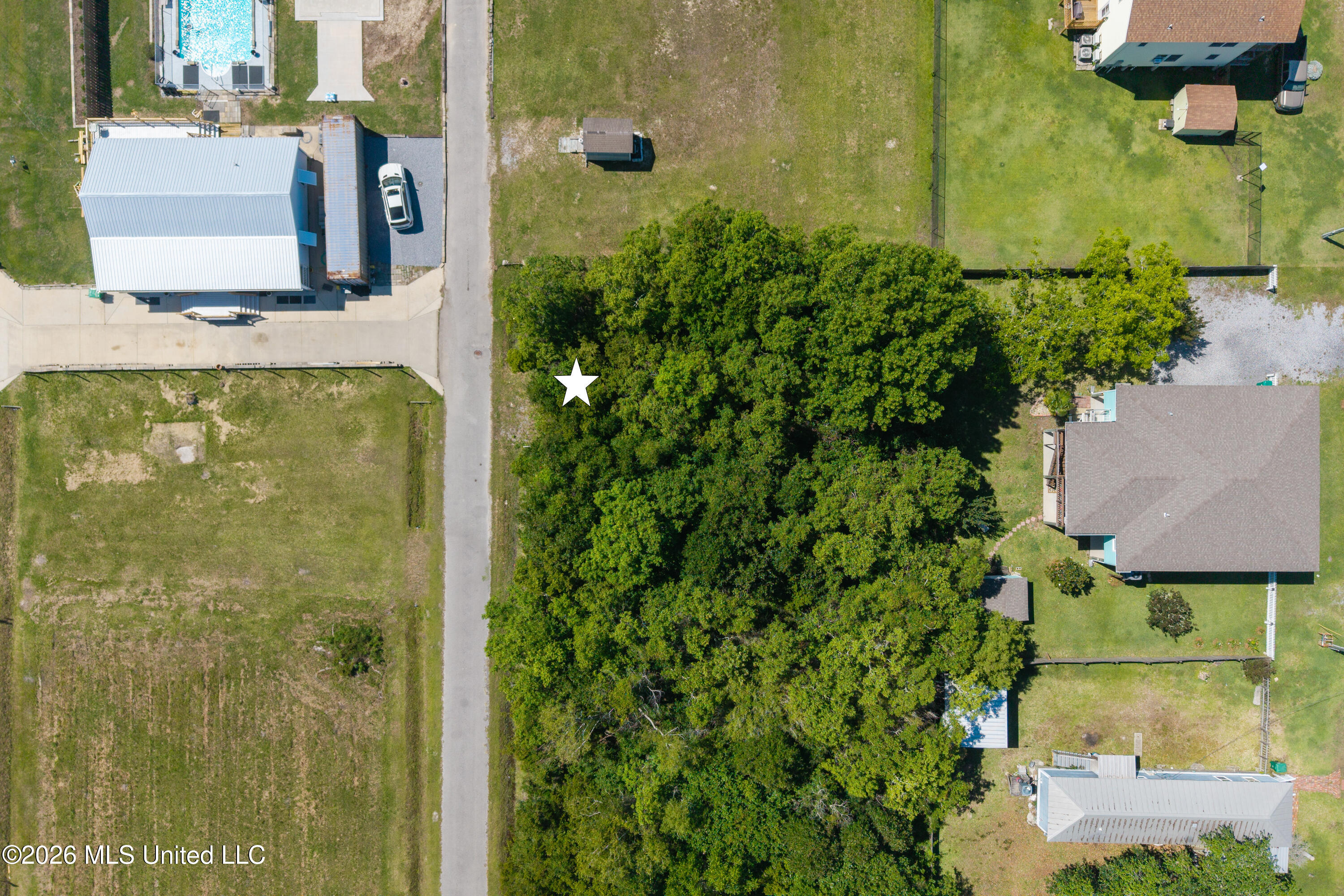 306 Perron Street Property Photo 8
