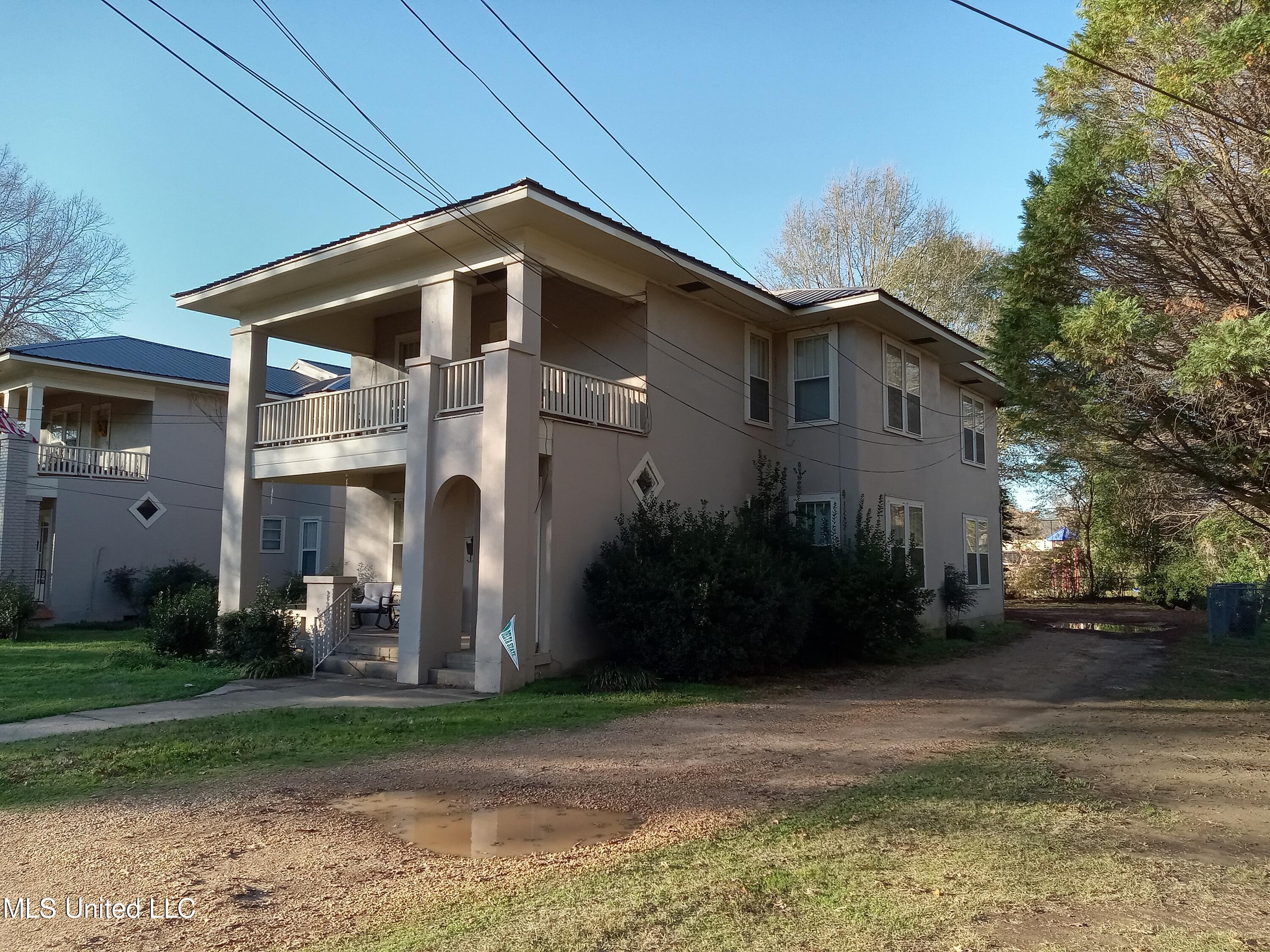 109 E Percy Street Property Photo 1