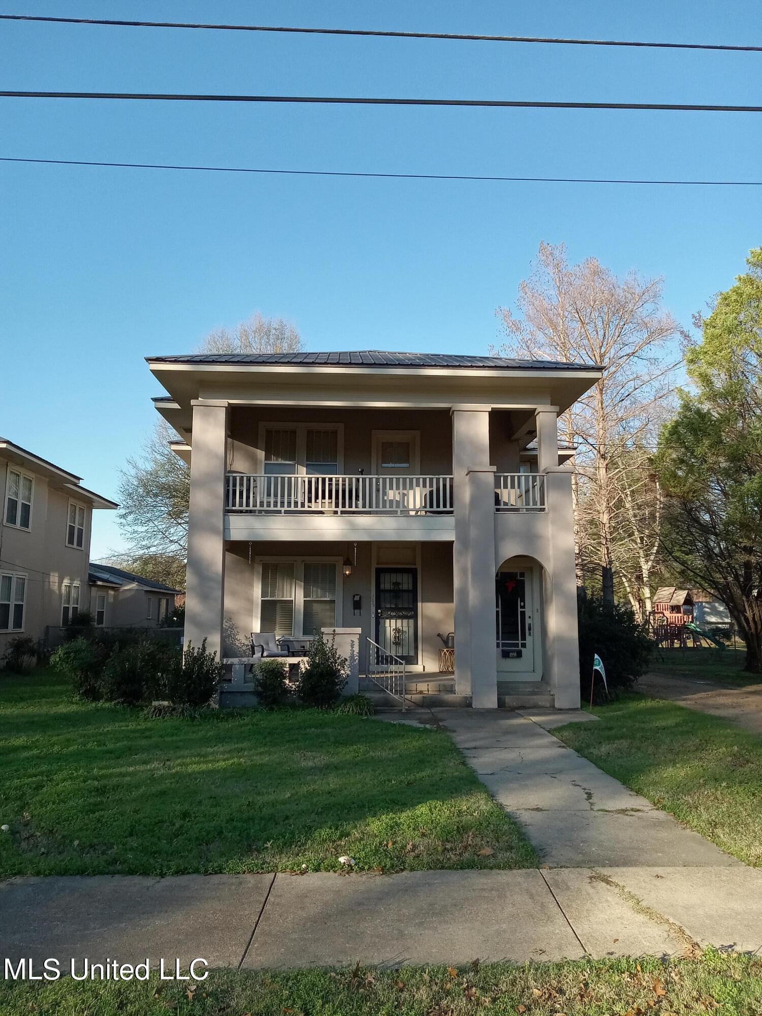 109 E Percy Street Property Photo 6