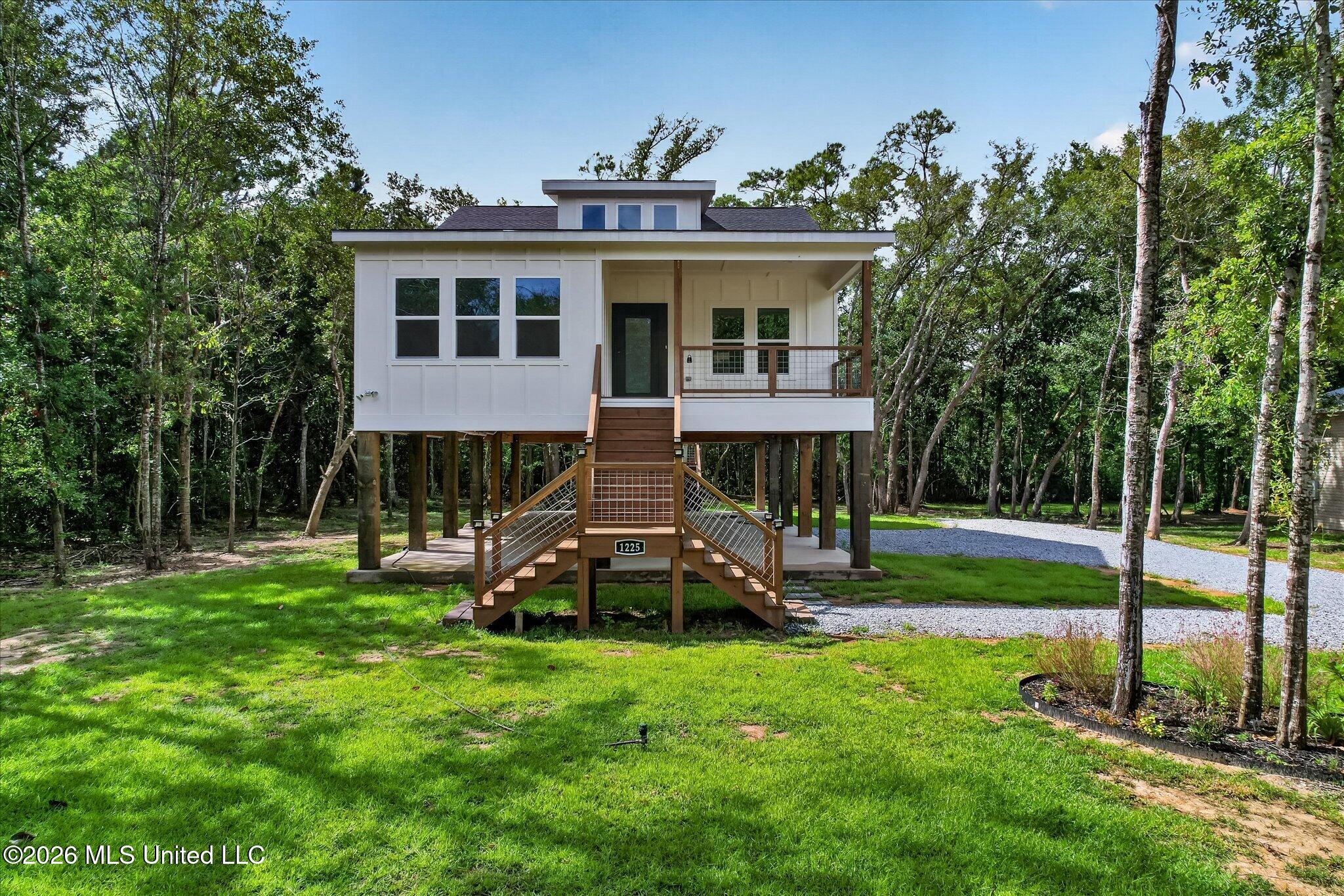 1225 Taranto Street Property Photo 2