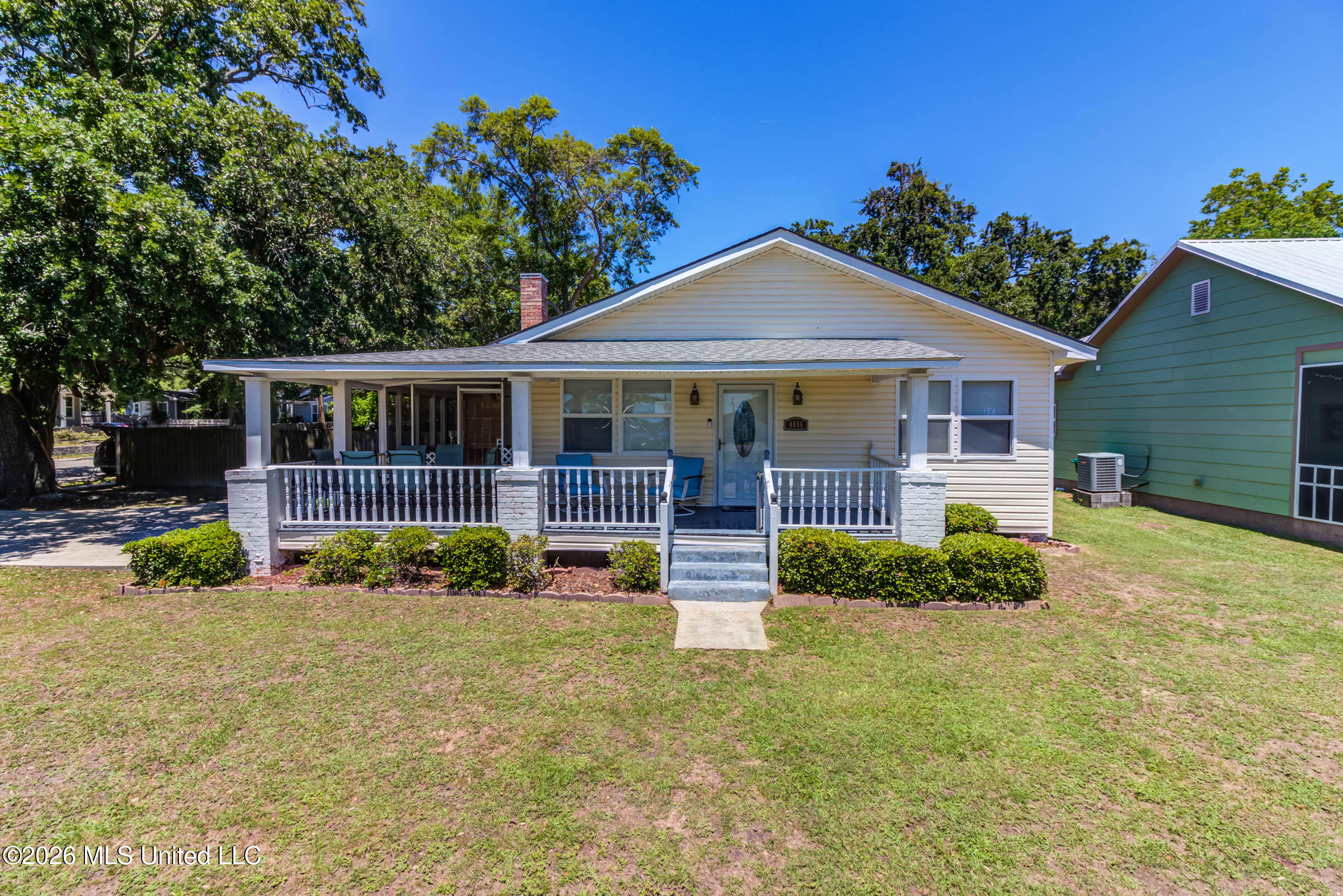 4114 8th Street Property Photo 1